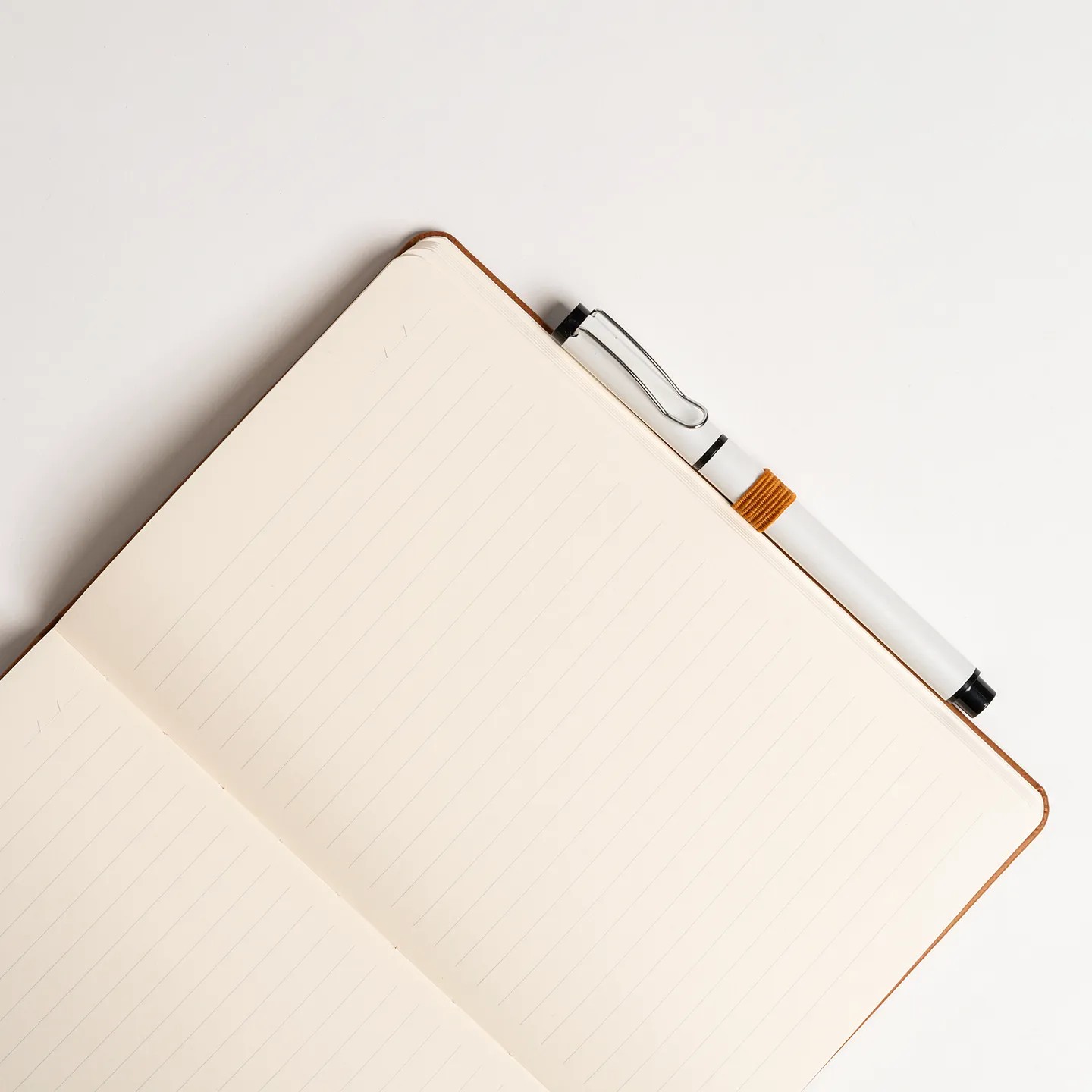Logo Baskılı 13 x 21 cm Termo PU Sert Kapaklı Tarihsiz Defter