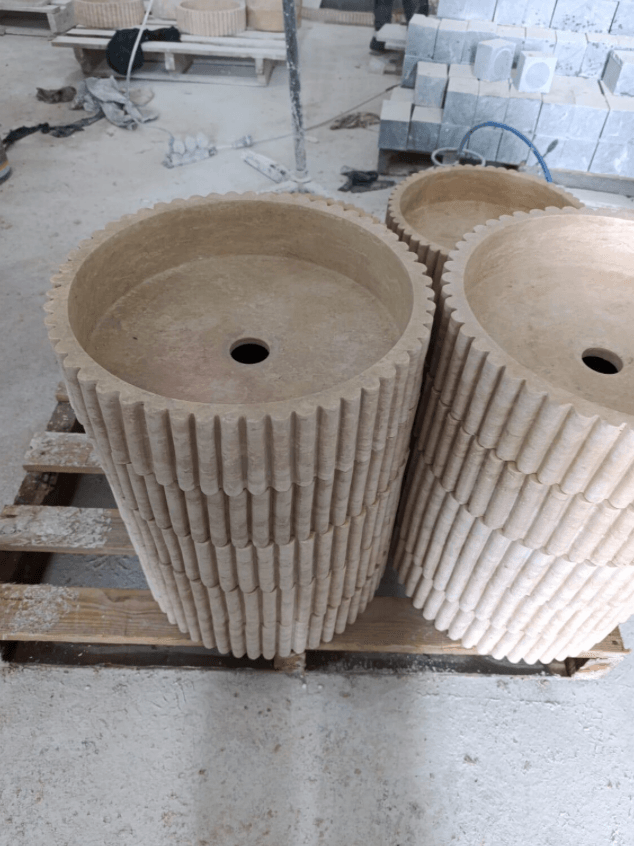 Çizgili Yüzey Bej Traverten Lavabo