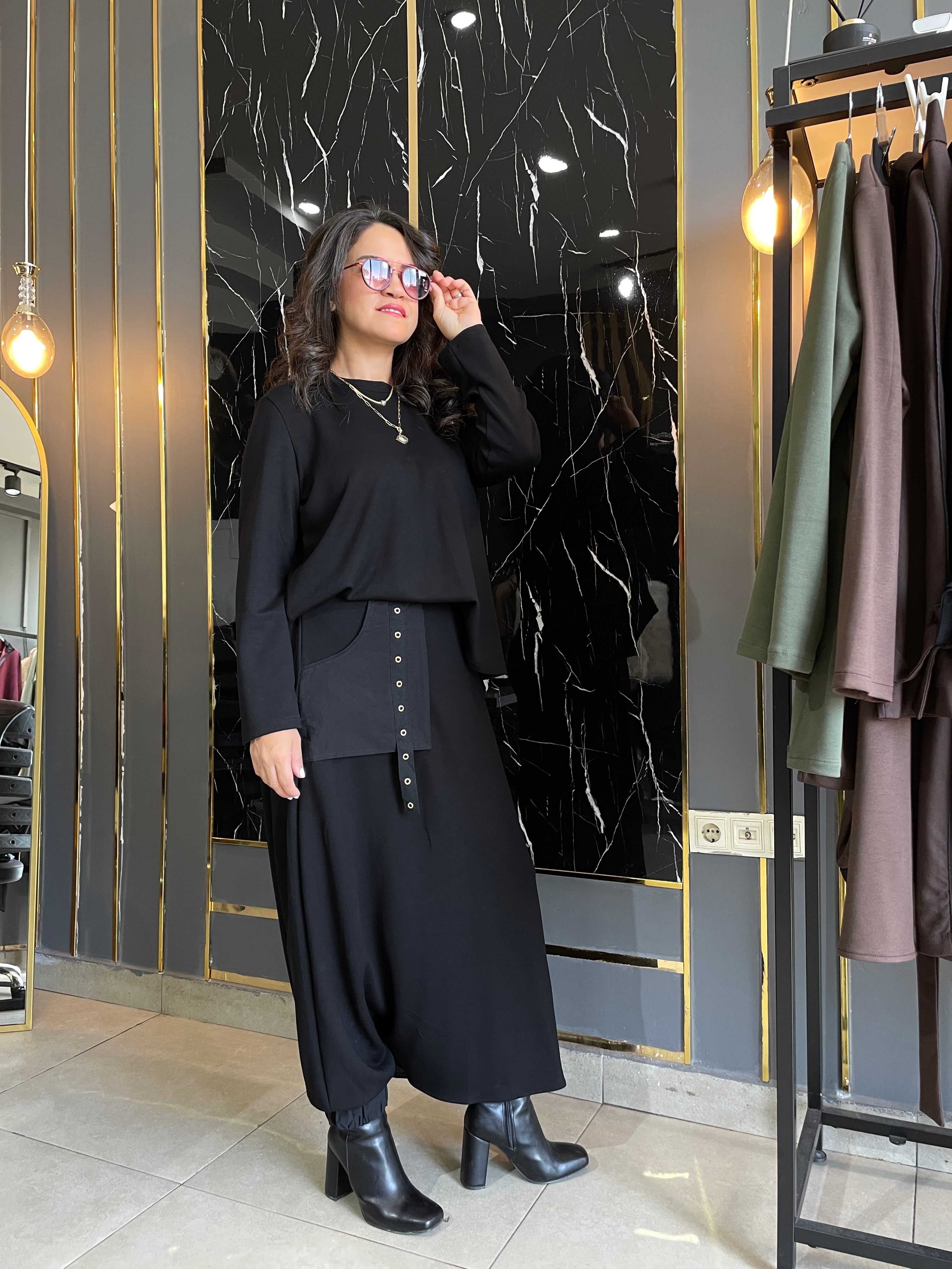 Etekli Şalvarlı Takım