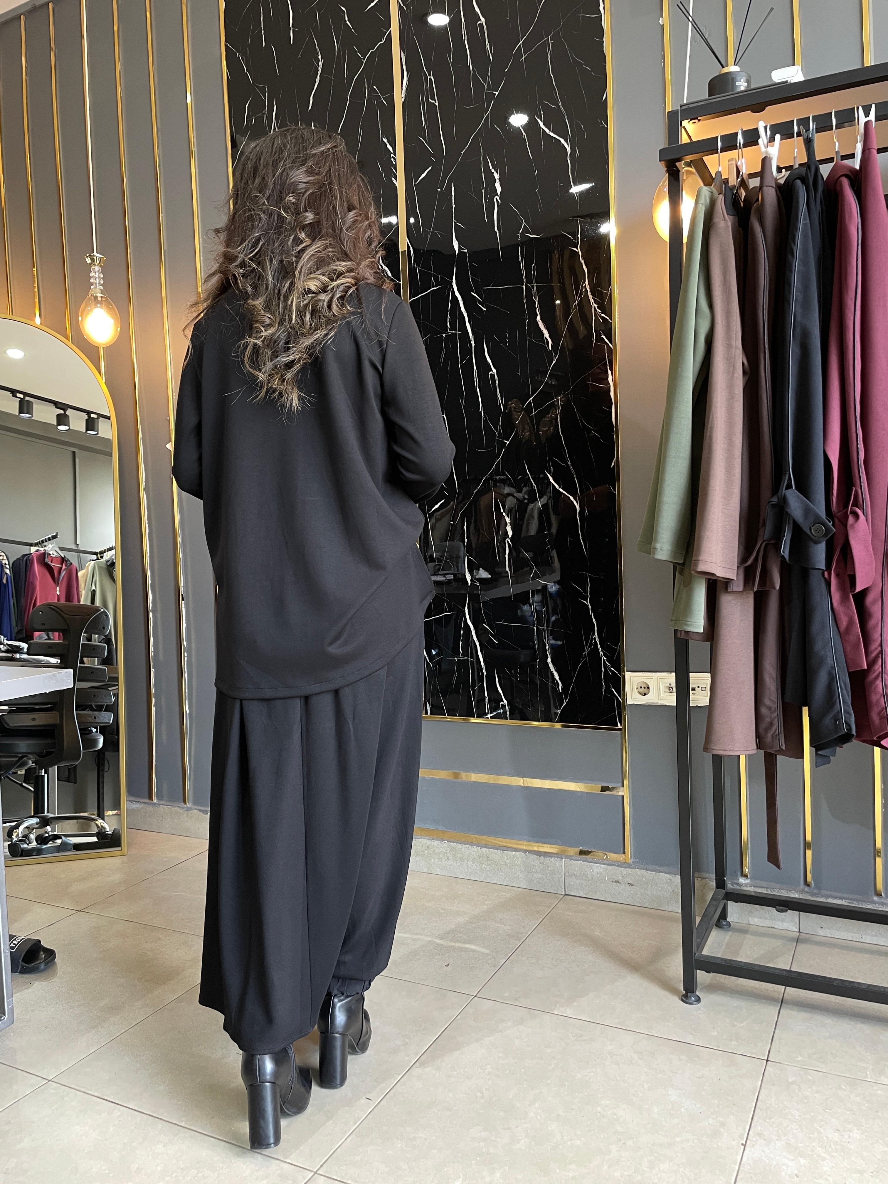 Etekli Şalvarlı Takım