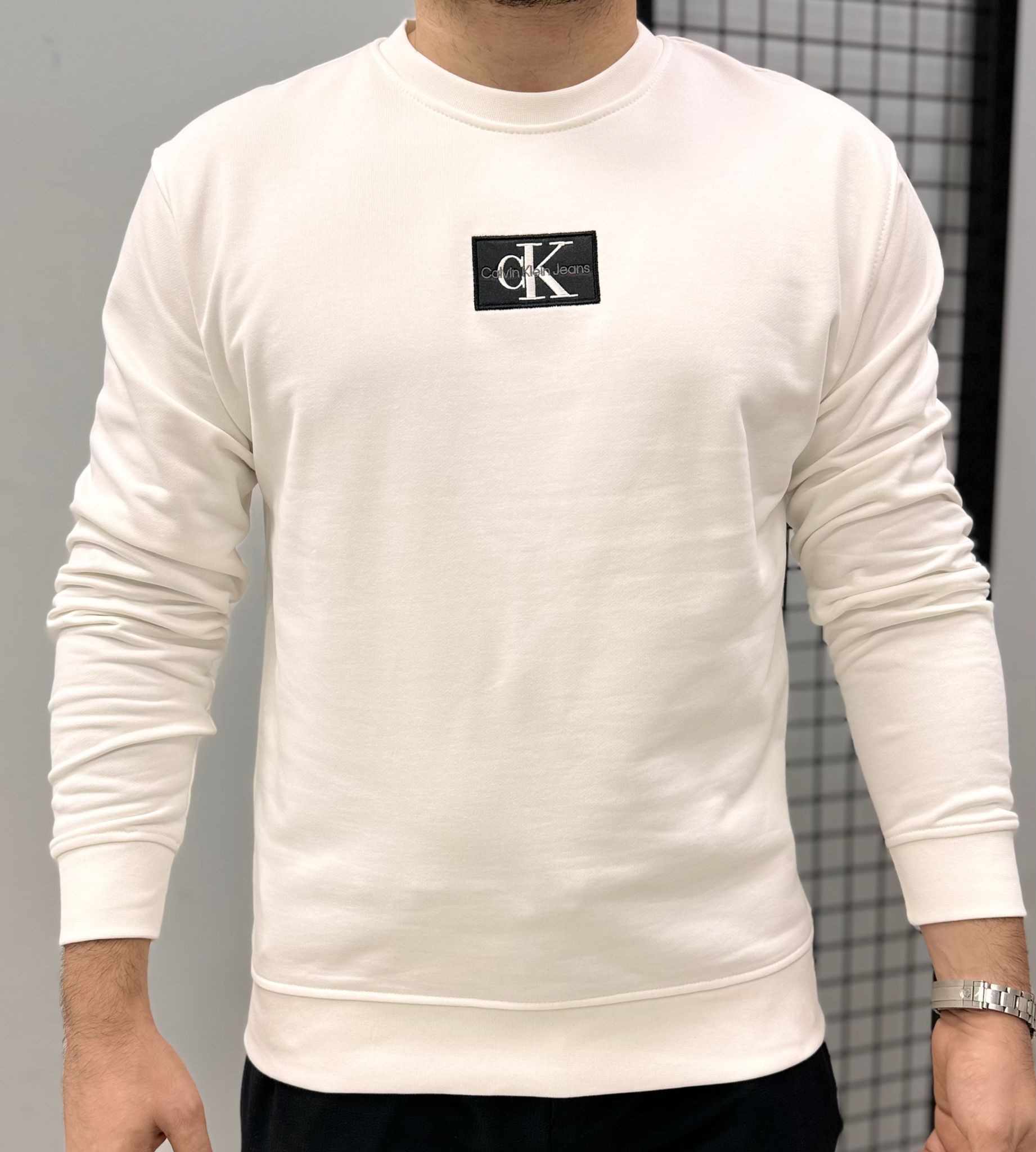 Beyaz Armalı Sweatshirt