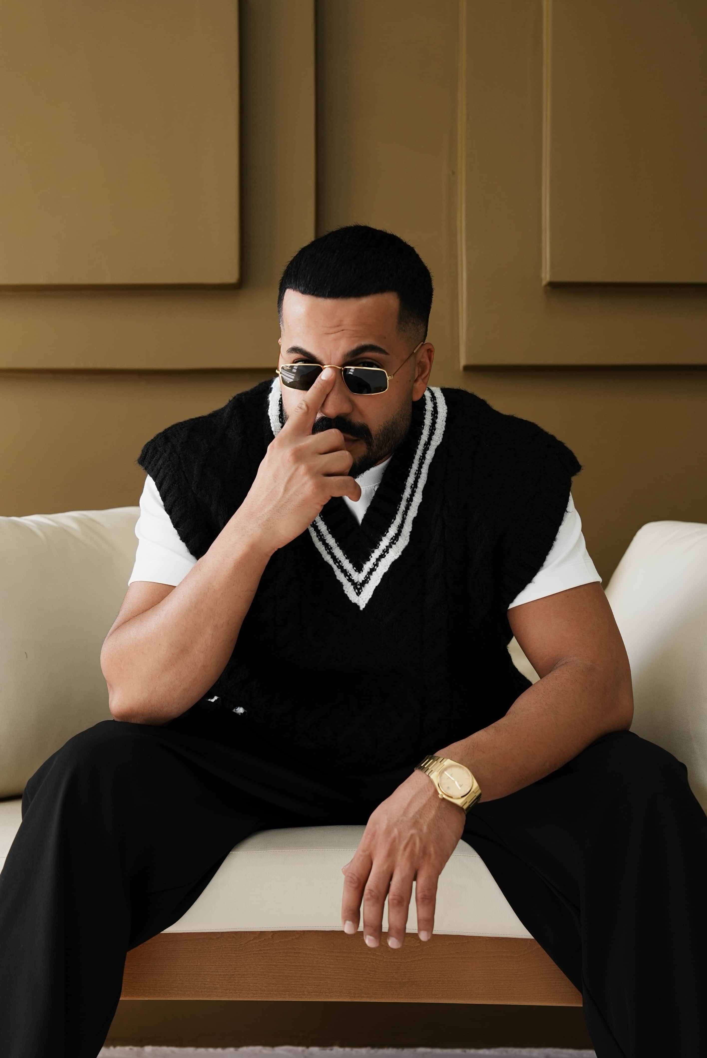 Oversize V Yaka Örme Sıfır Kol Kazak