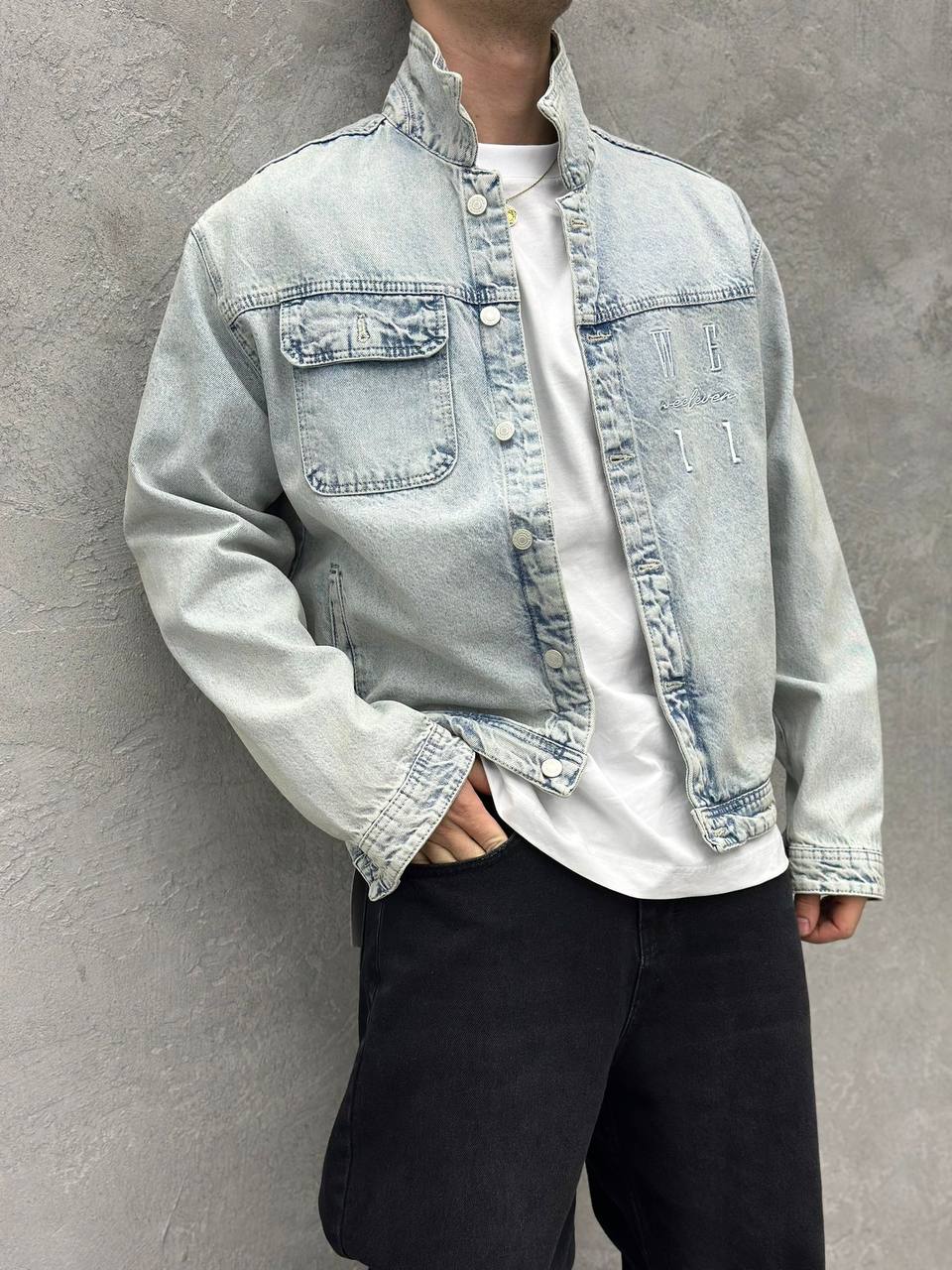 Oversize Cepli ve Yazılı Denim Ceket