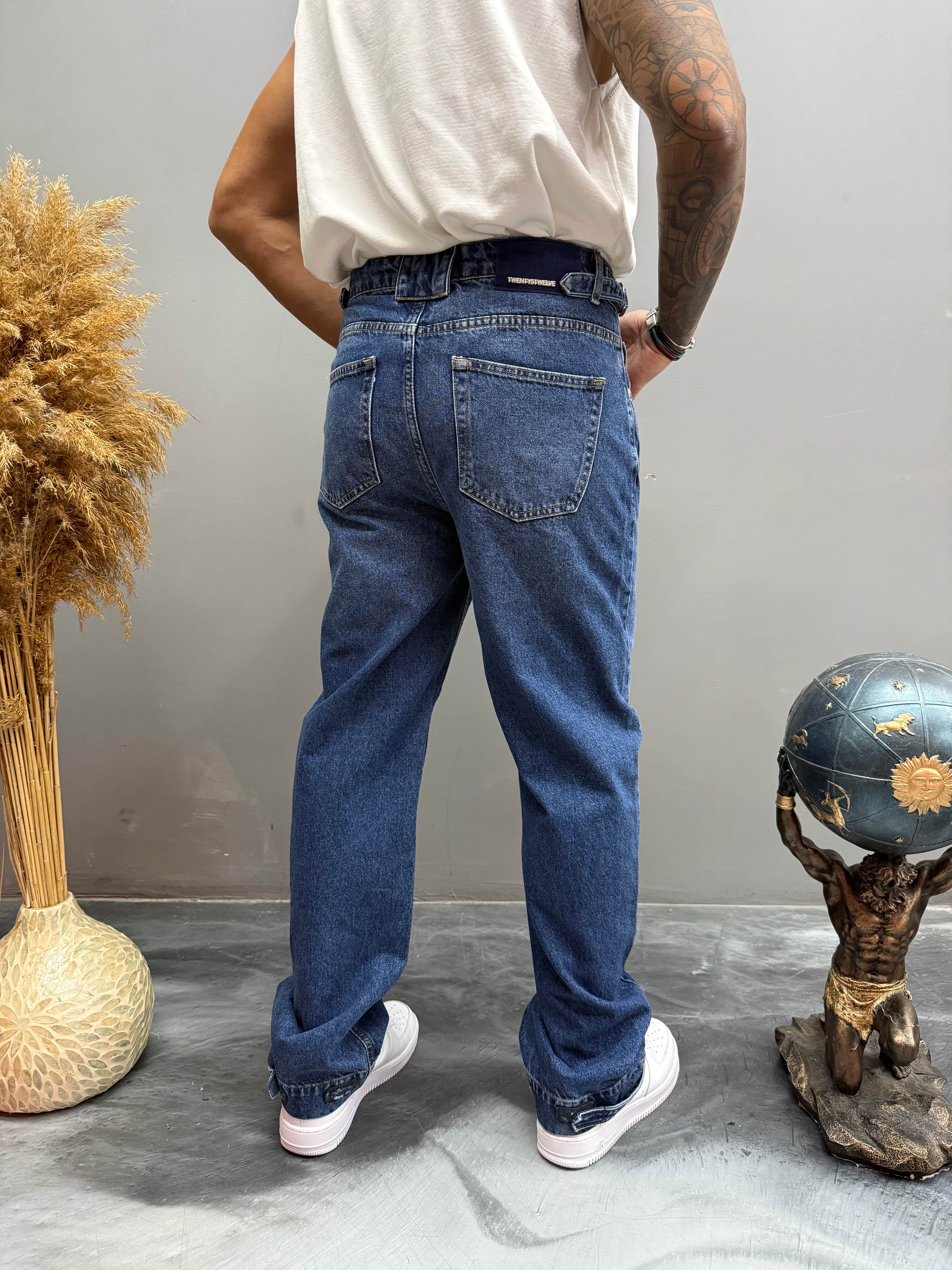 Baggy Kalıp Bel Kemer Detaylı Kot Pantolon
