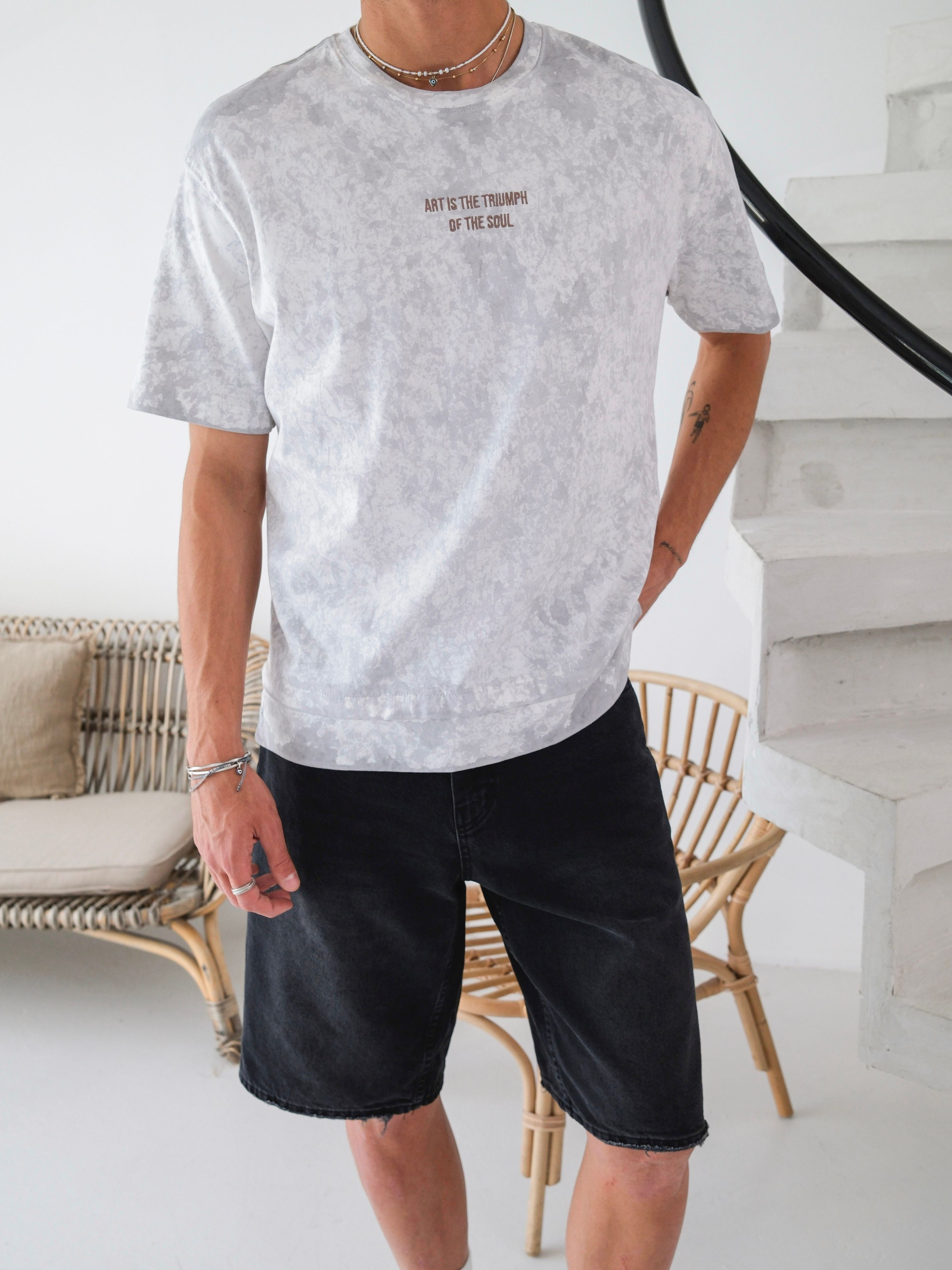 Arka Baskılı Beyaz T-Shirt 