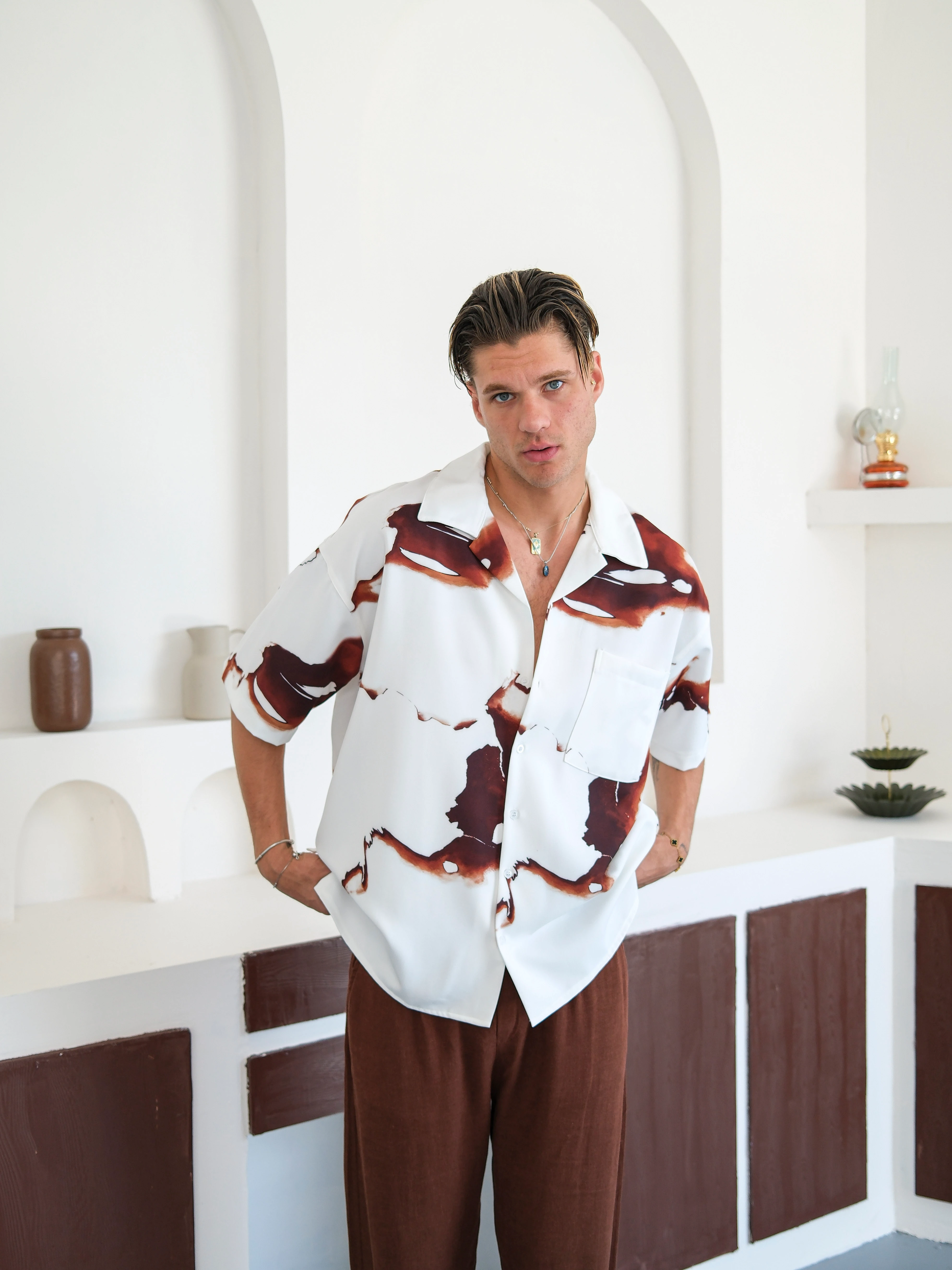 Oversize Baskılı Tasarım Gömlek- Beyaz Kahve