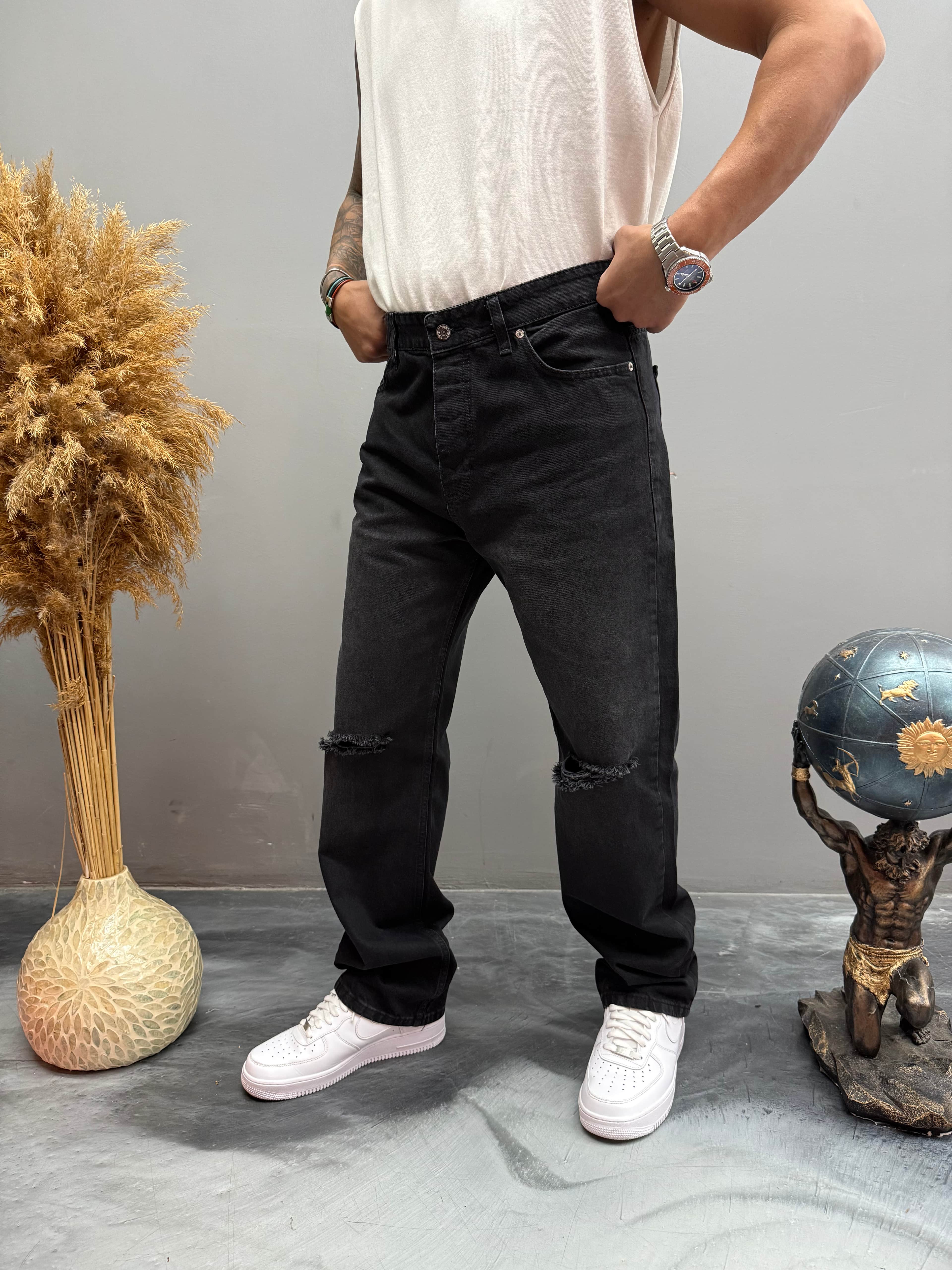 Baggy Kalıp Dizi Yırtık Kot Pantolon- Siyah