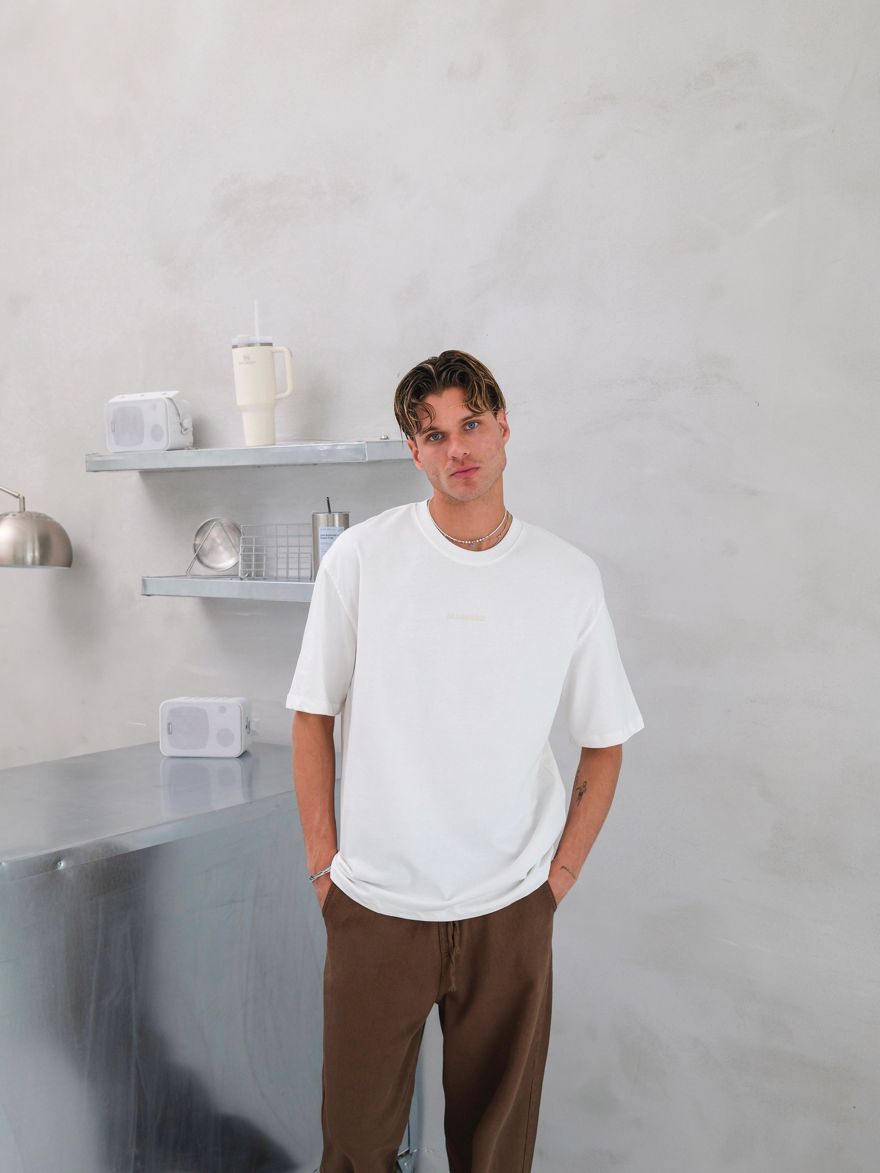 Oversize Sırt Baskı Detaylı Beyaz T-shirt