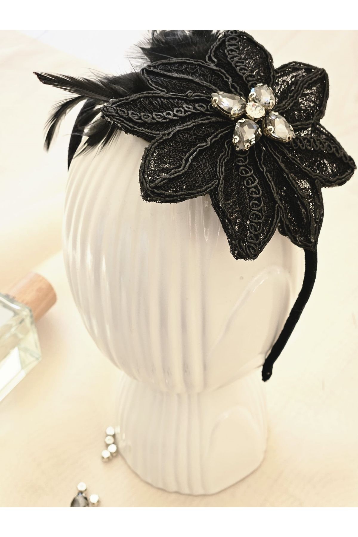 BLACK SWAN SPECIAL DESIGN CROWN