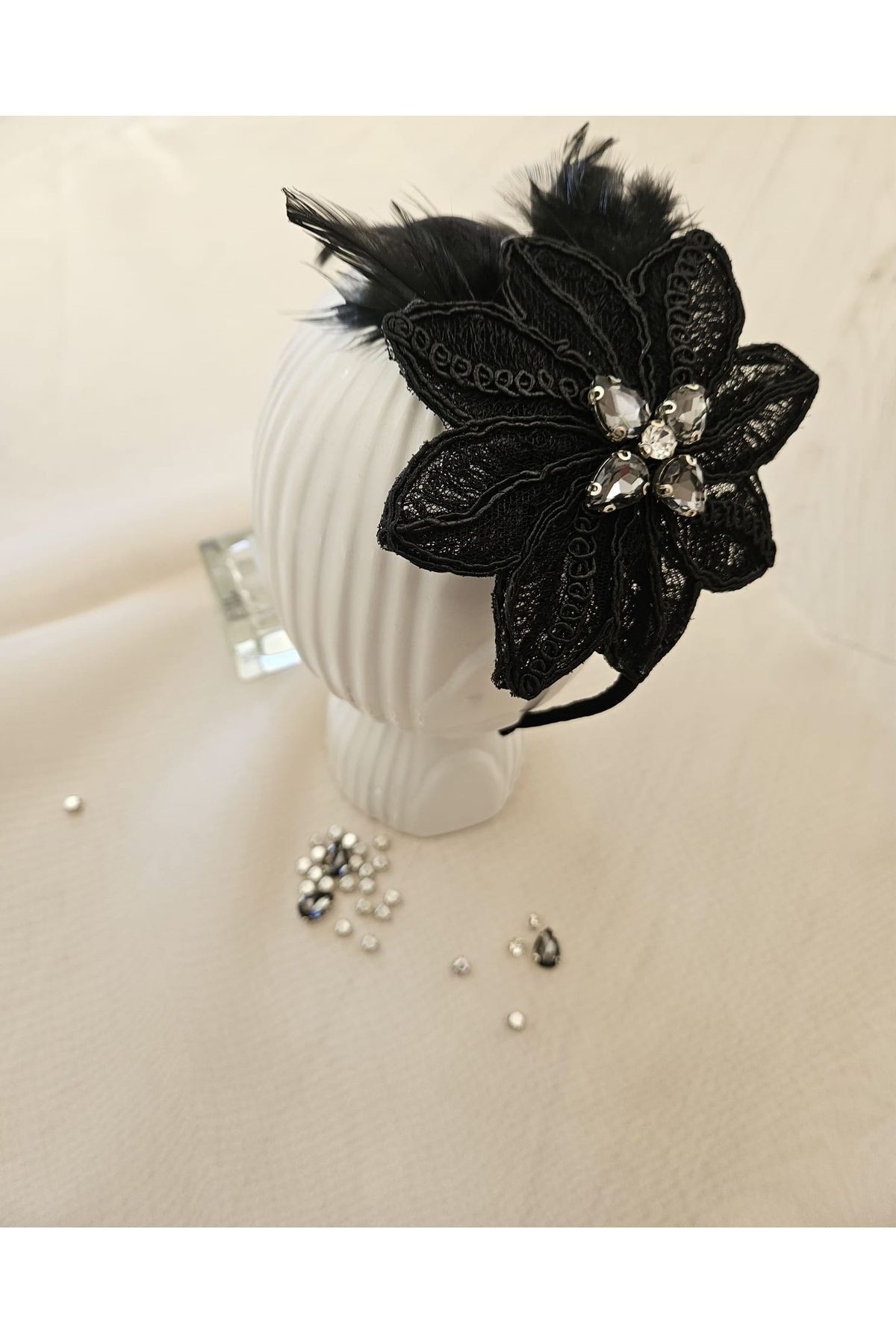 BLACK SWAN SPECIAL DESIGN CROWN