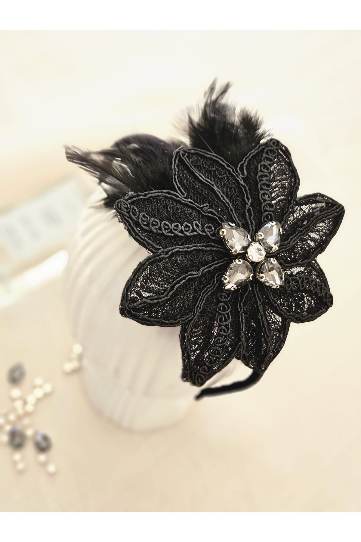 BLACK SWAN SPECIAL DESIGN CROWN