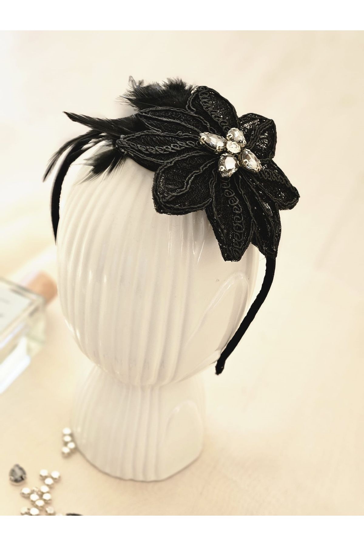 BLACK SWAN SPECIAL DESIGN CROWN