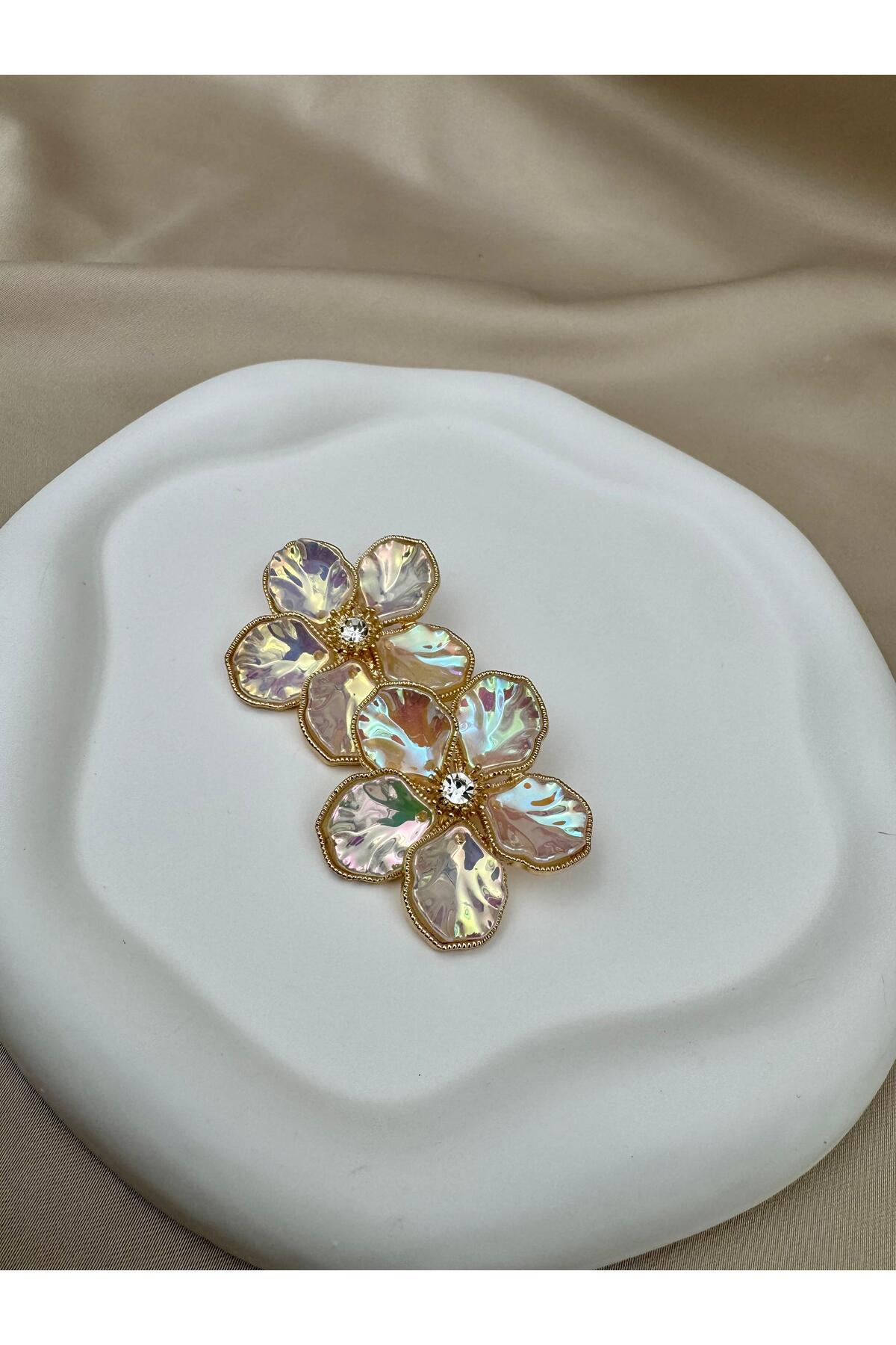 Işıltılı Görünümlü Çiçek Form Küpe