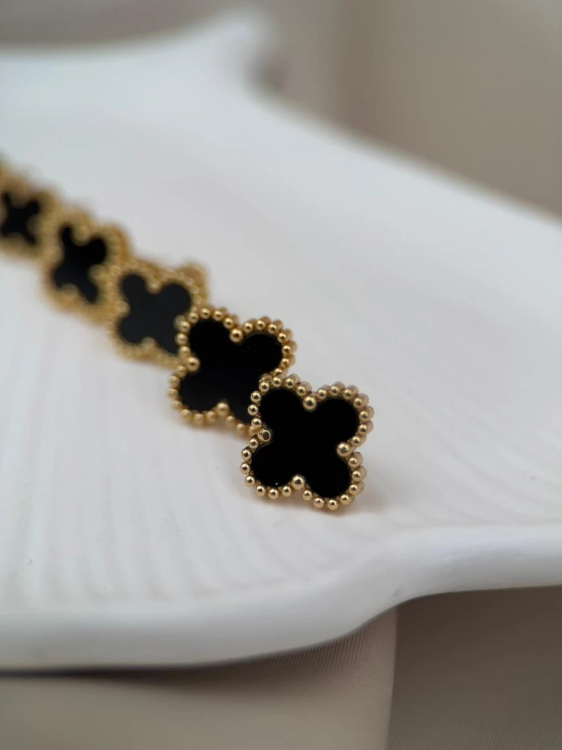 Gold Beyaz Renk Kararmaz Çelik Yonca Küpe - siyah gold