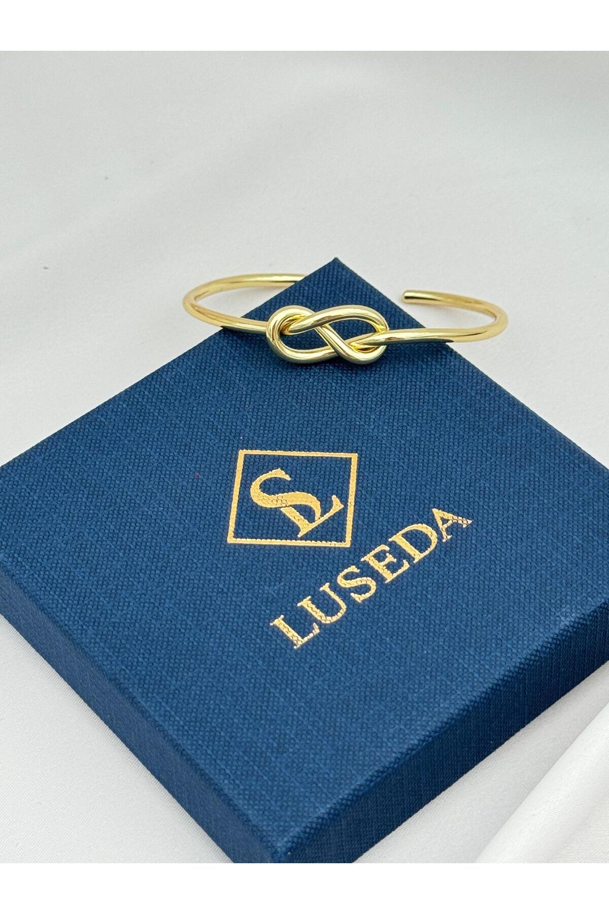 VIP Düğüm Detaylı Minimal Ayarlanabilir Gold Kelepçe Bileklik