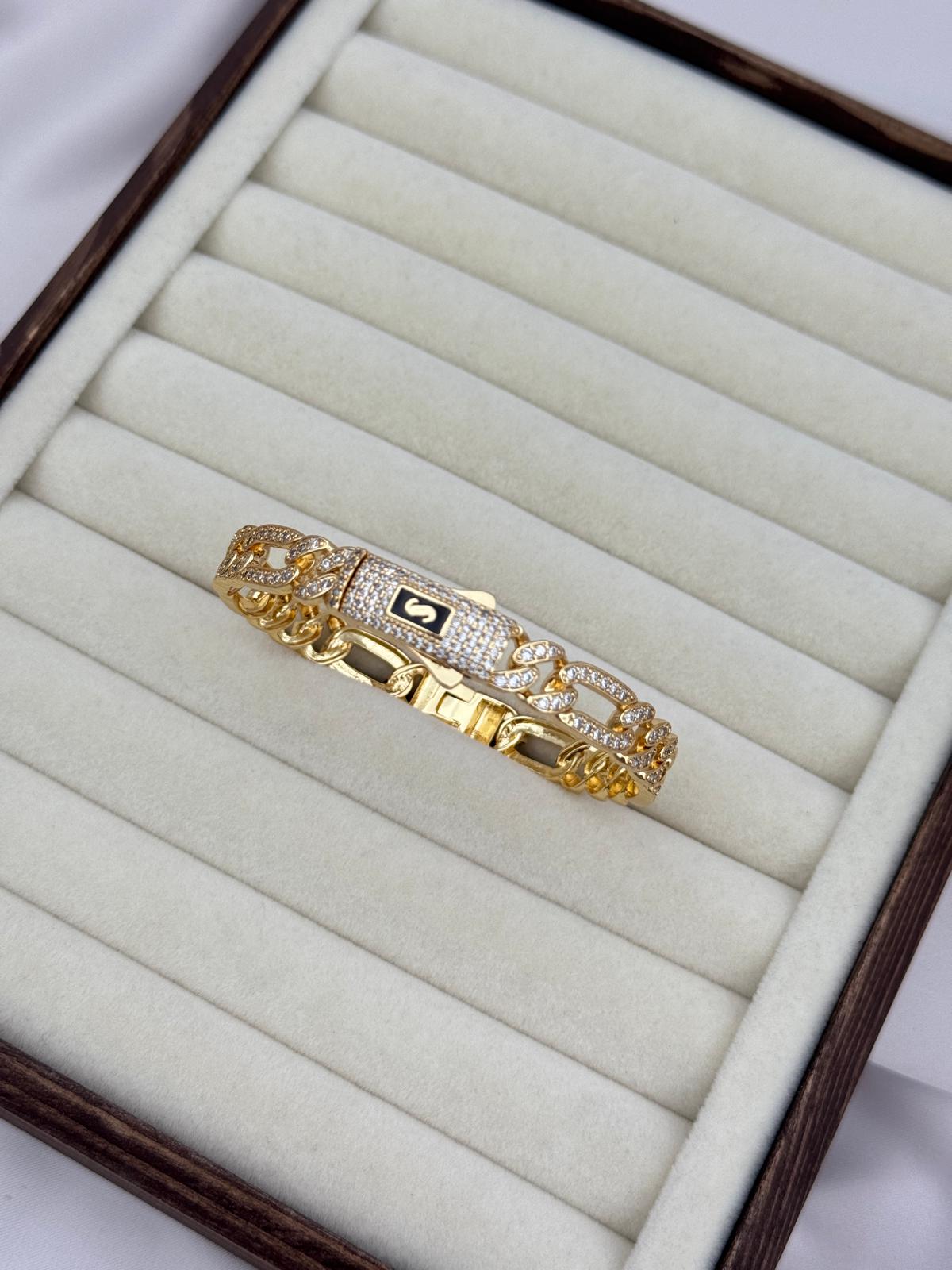 Gold Renk S Detaylı Zirkon Taşlı VIP Kelepçe Gurmet Bileklik