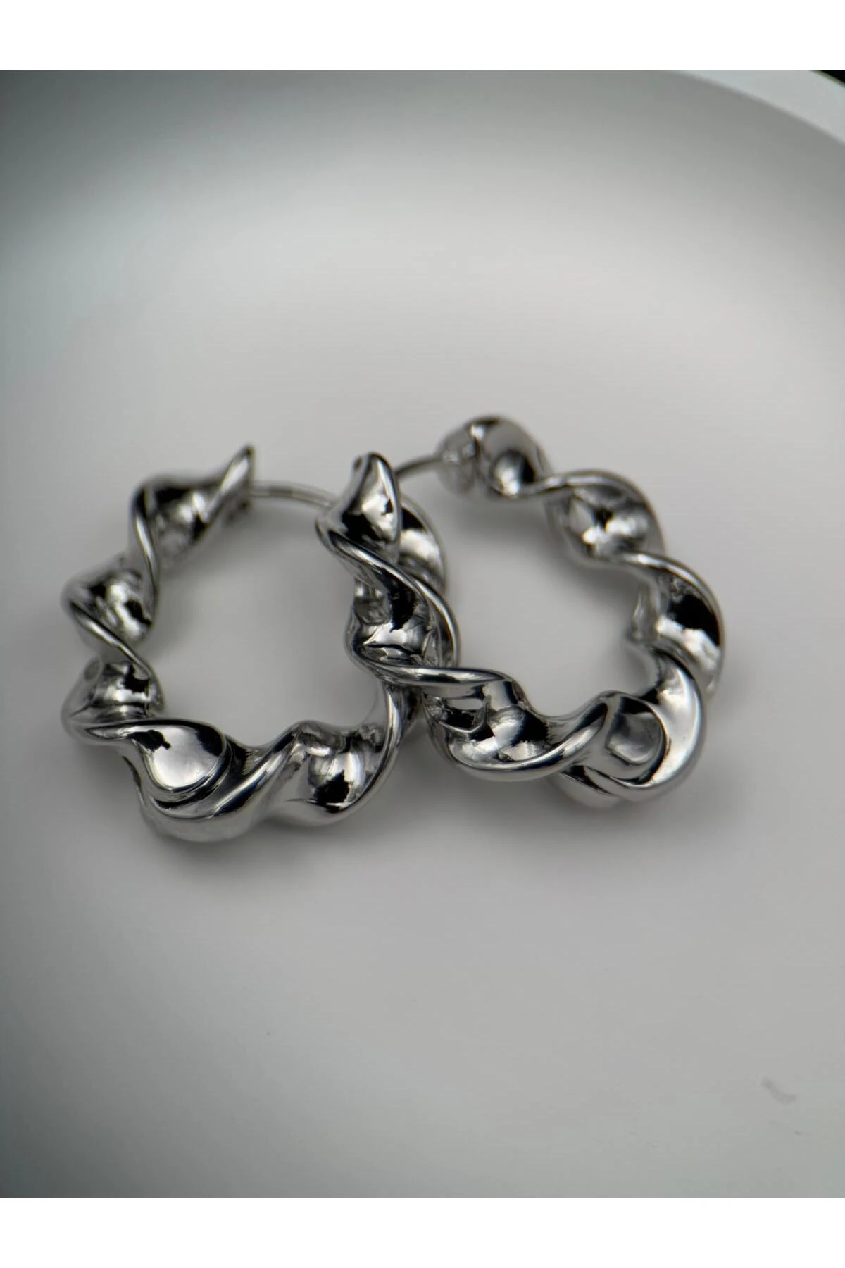 Çelik Kararmaz Gold Burgu Halka Kadın Küpe - gümüş