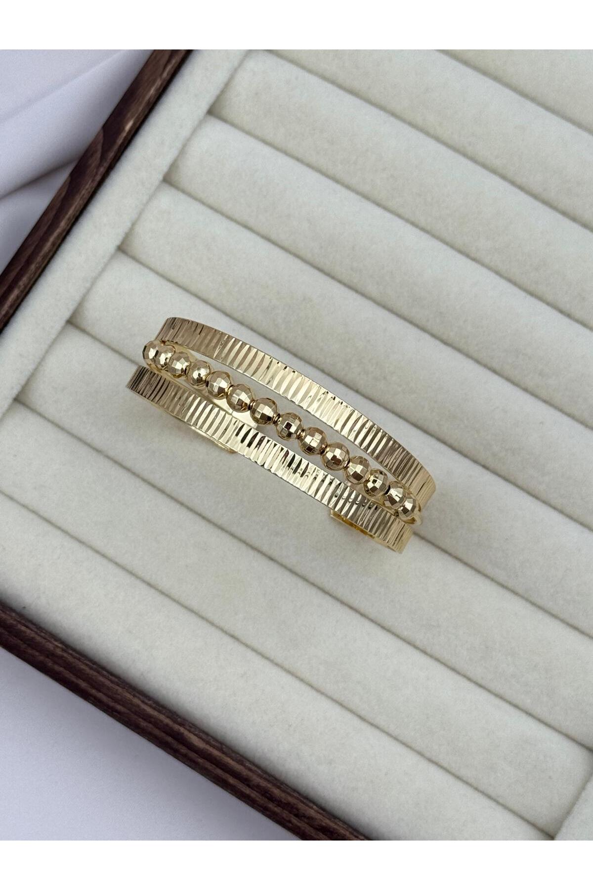 VIP Kabartma Desenli Top Detaylı Geniş Ayarlanabilir Kelepçe Bileklik