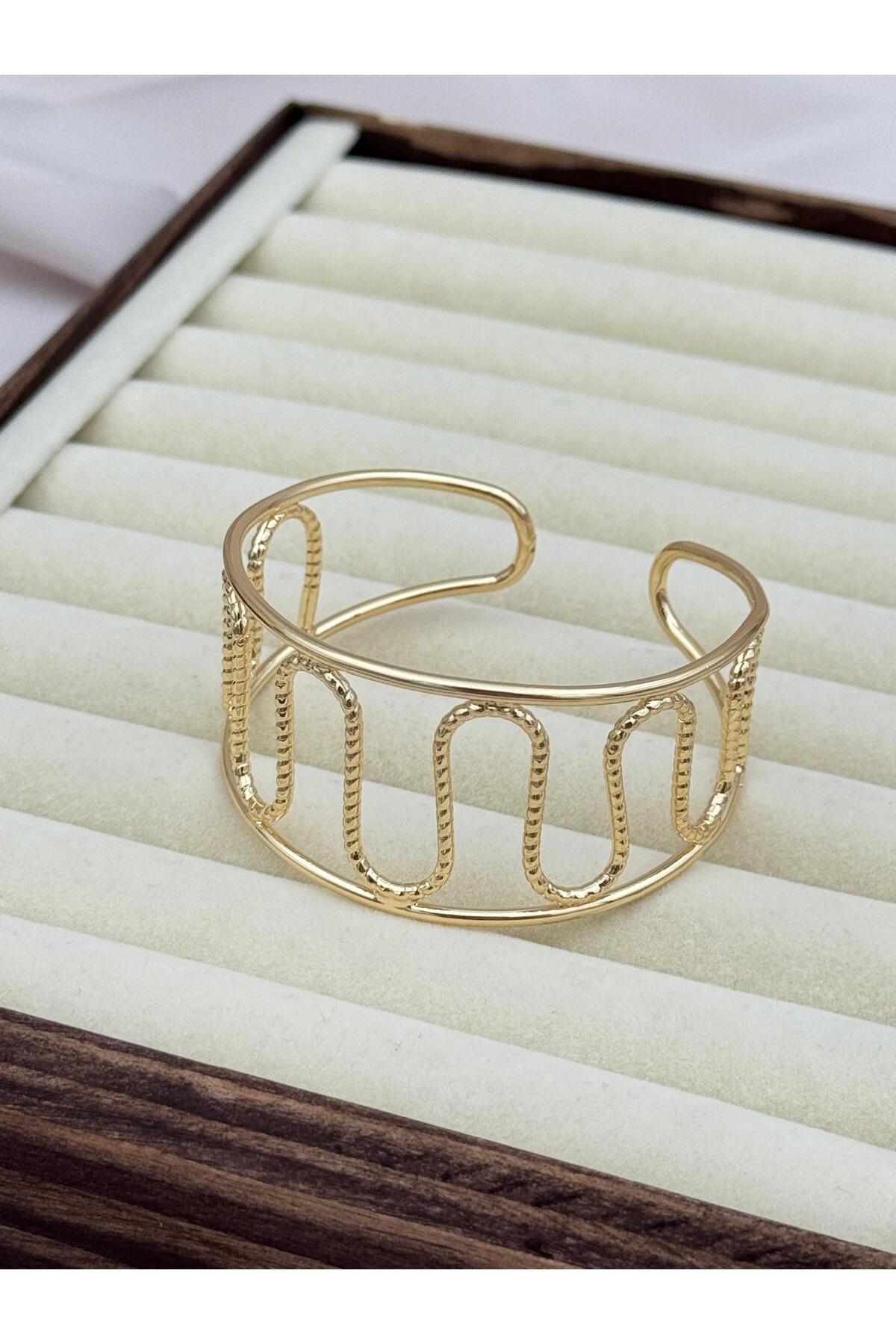 VIP Dalga Formlu Geniş Ayarlanabilir Gold Kelepçe Bileklik
