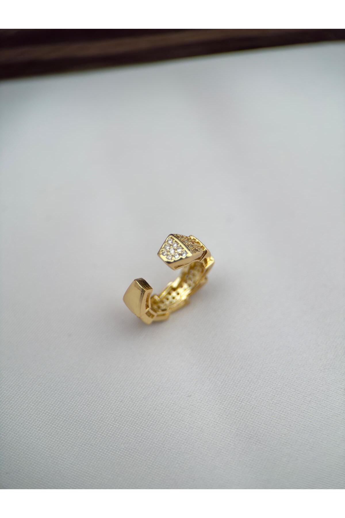 Gold Renk Geometrik Uç Detaylı Zirkon Taşlı Ayarlanabilir Earcuff
