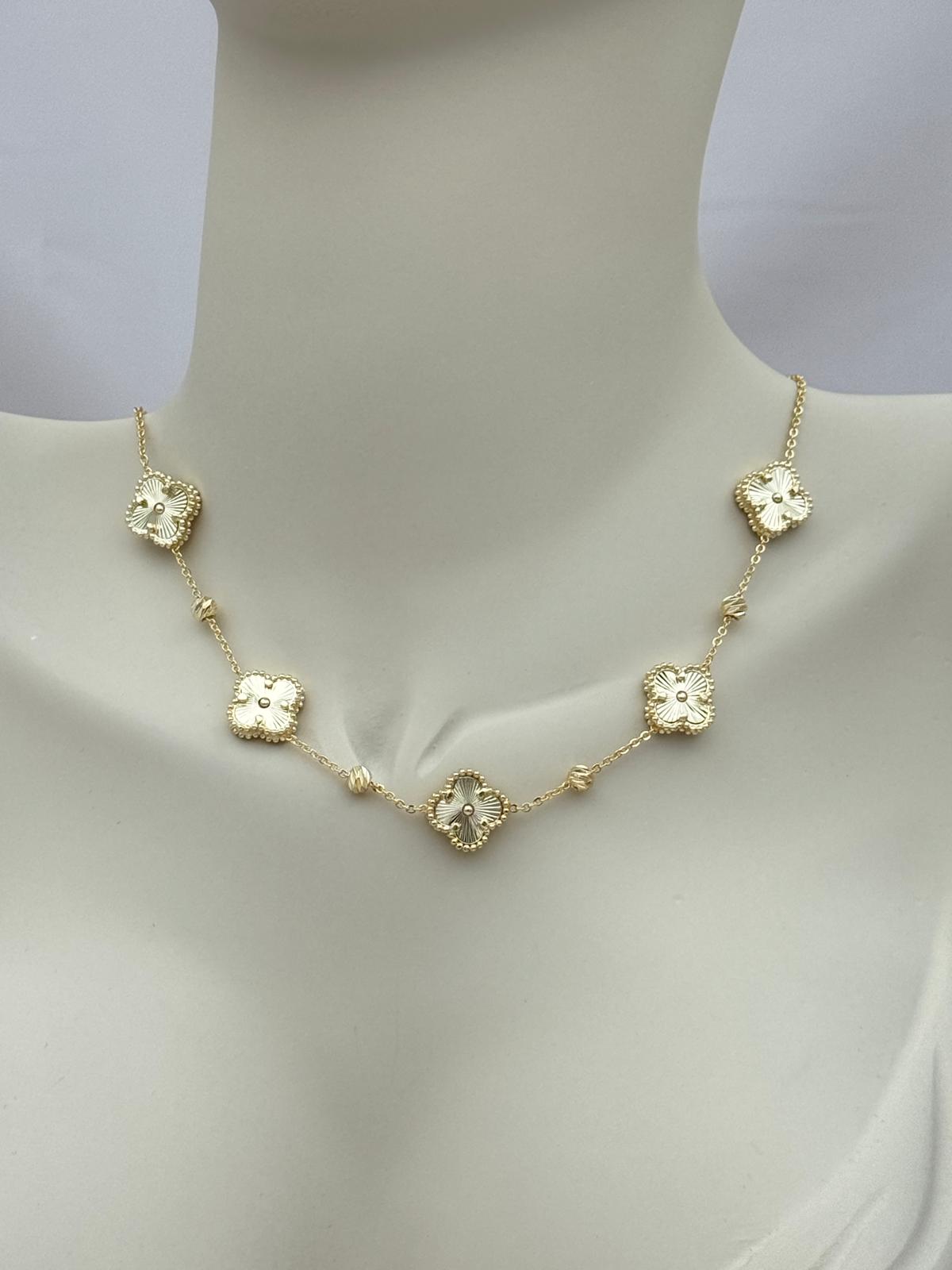 Gold Dört Yapraklı Yonca Figürlü 45+5 cm Ayarlanabilir Zarif Kolye