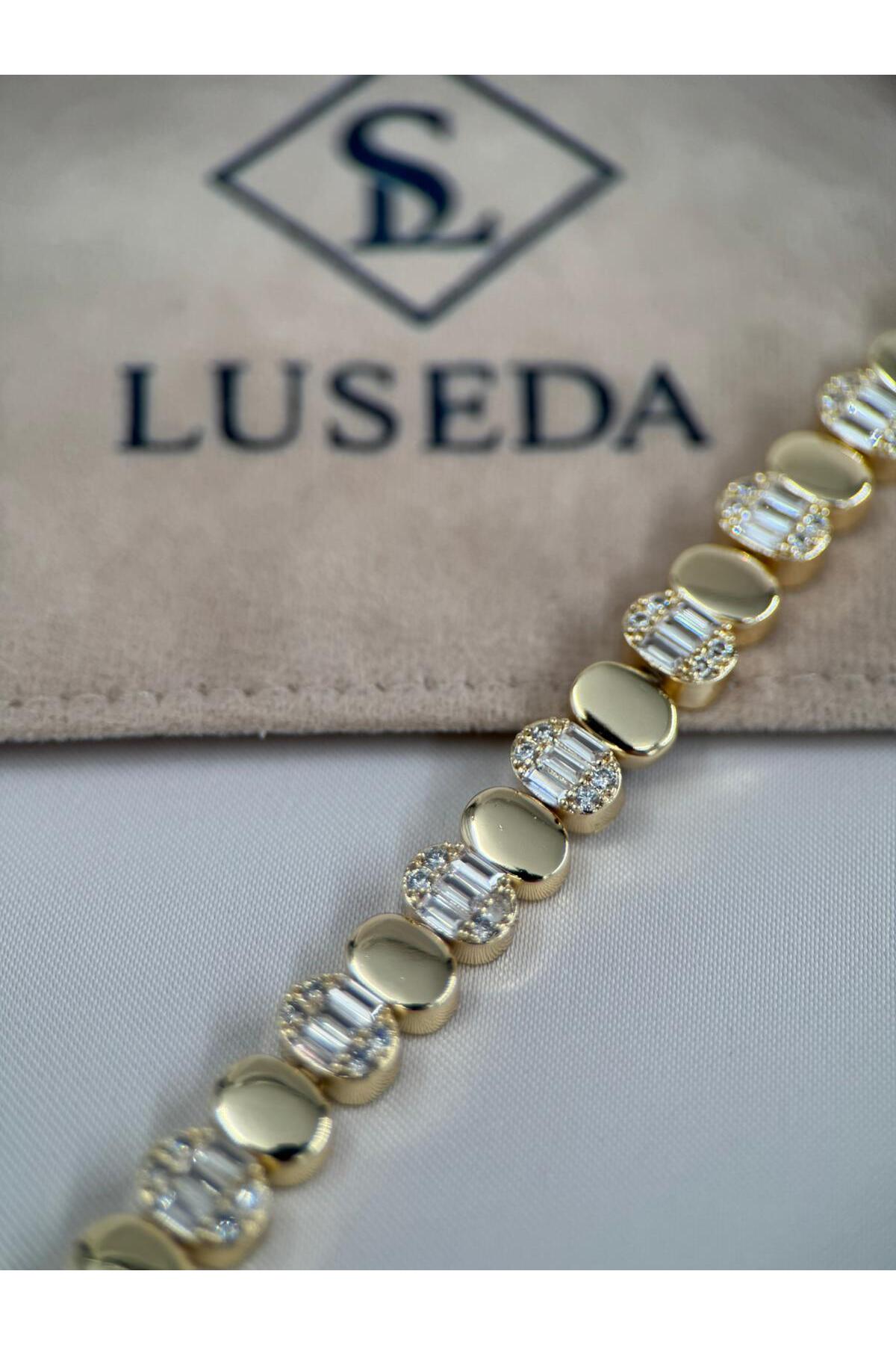 Baget Taşlı 17+2CM Ayarlanabilir Gold VIP Link Bileklik