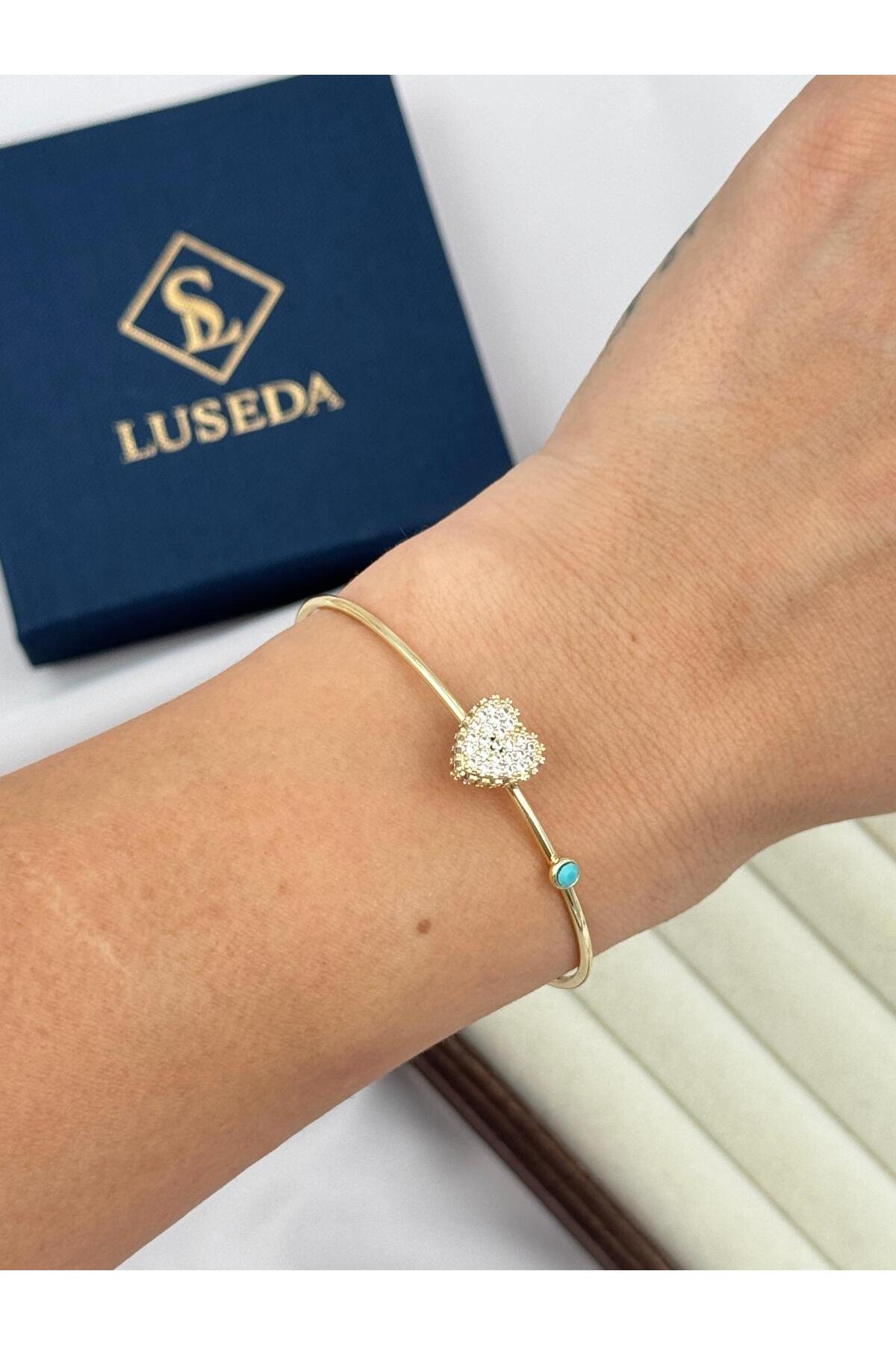 VIP Kalp ve Turkuaz Taş Detaylı Ayarlanabilir Bileklik