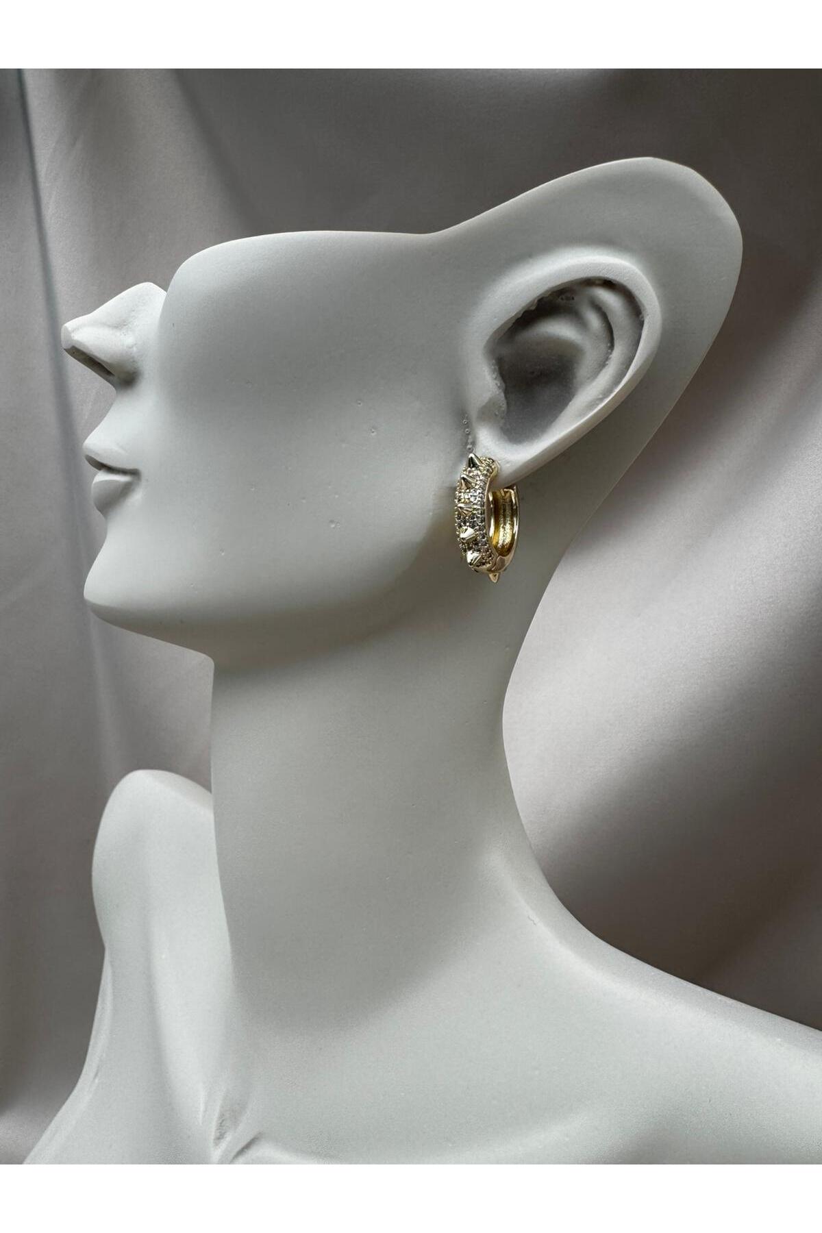 VIP Zirkon Taşlı Spike Detaylı Gold Renk Halka Küpe