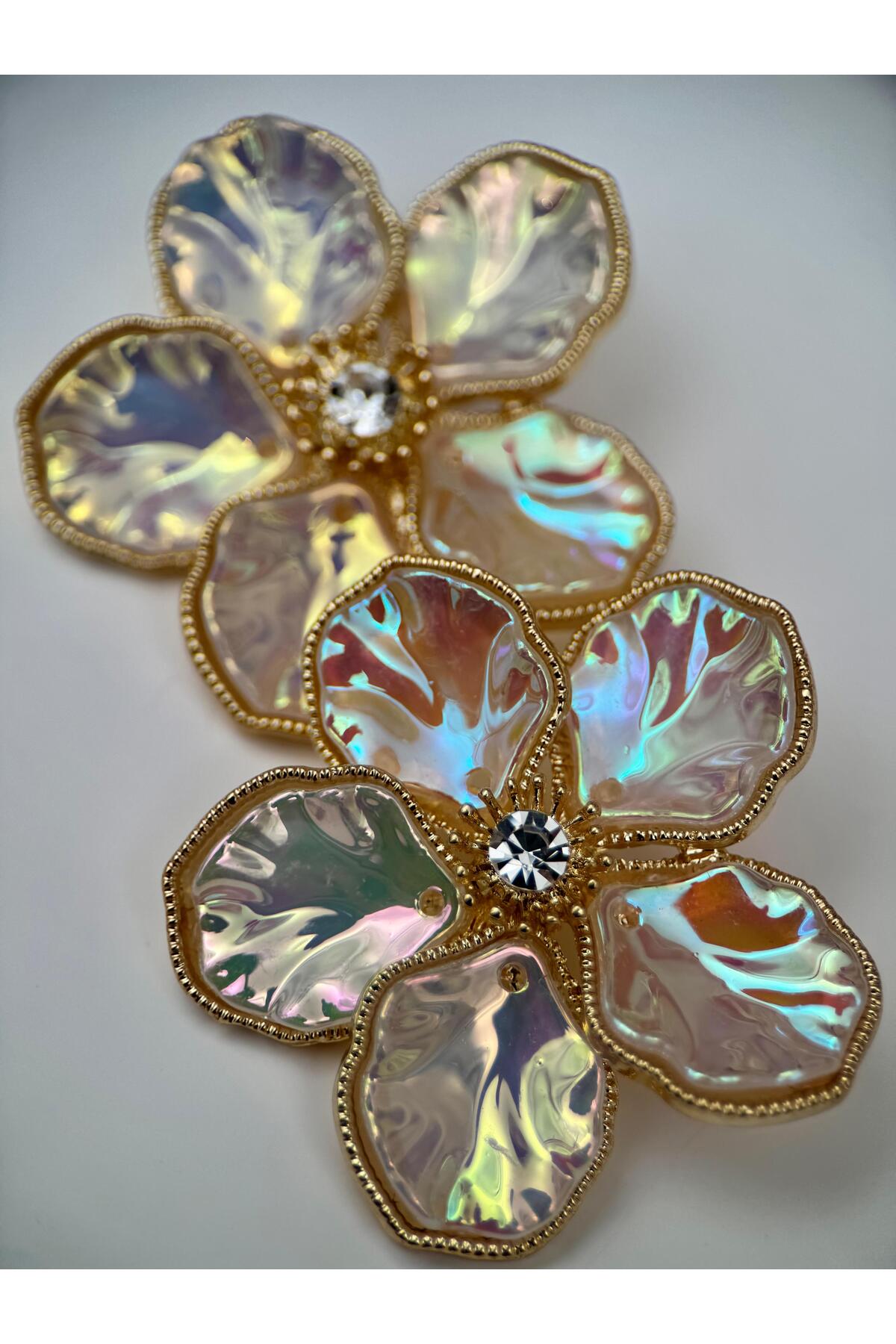 Işıltılı Görünümlü Çiçek Form Küpe