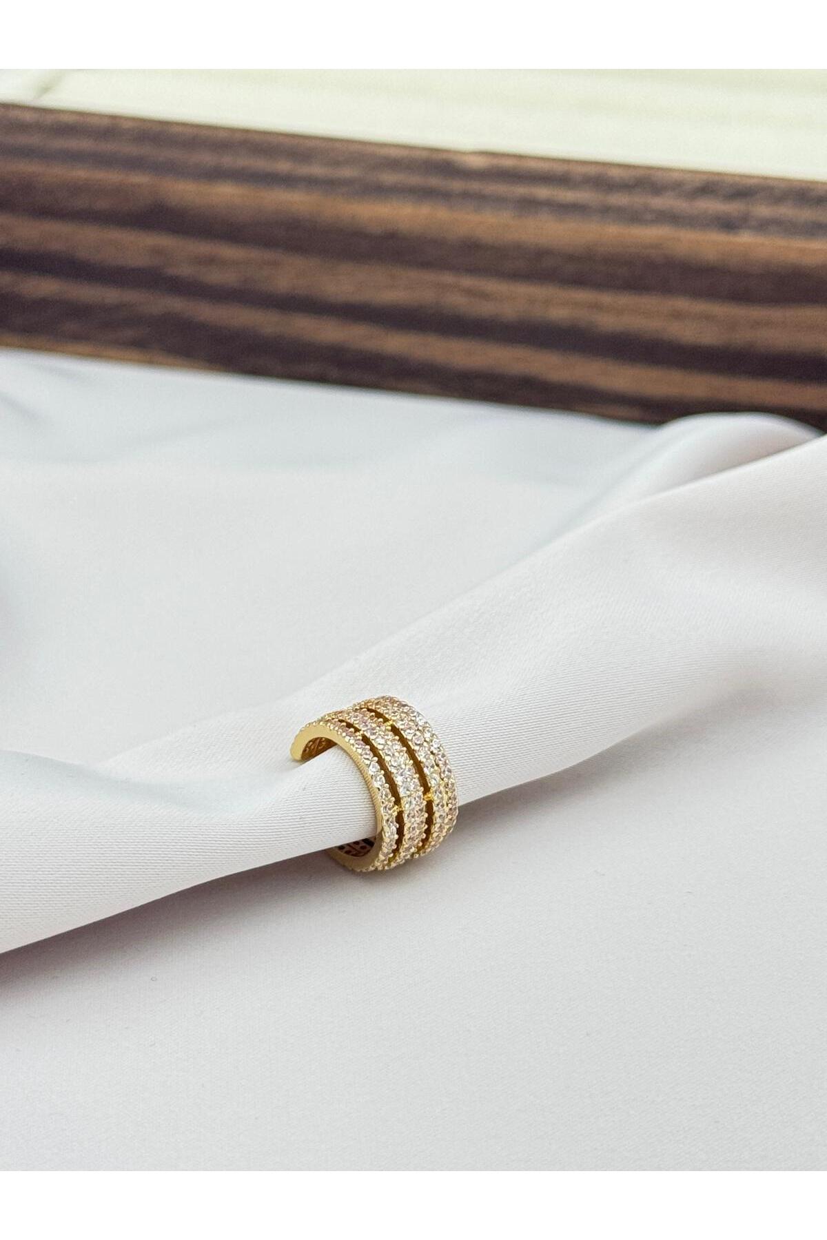 Gold Renk Üç Sıra Zirkon Taşlı Ayarlanabilir Earcuff Kıkırdak Küpe