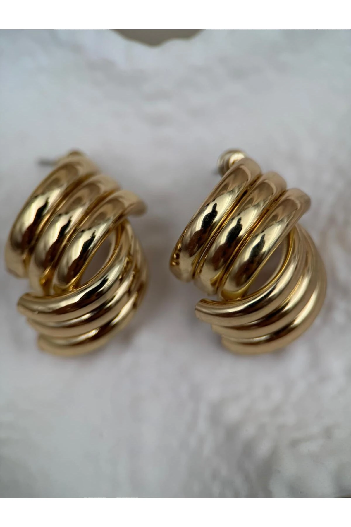 Gold Renk Bombeli Sarmal Küpe - gold