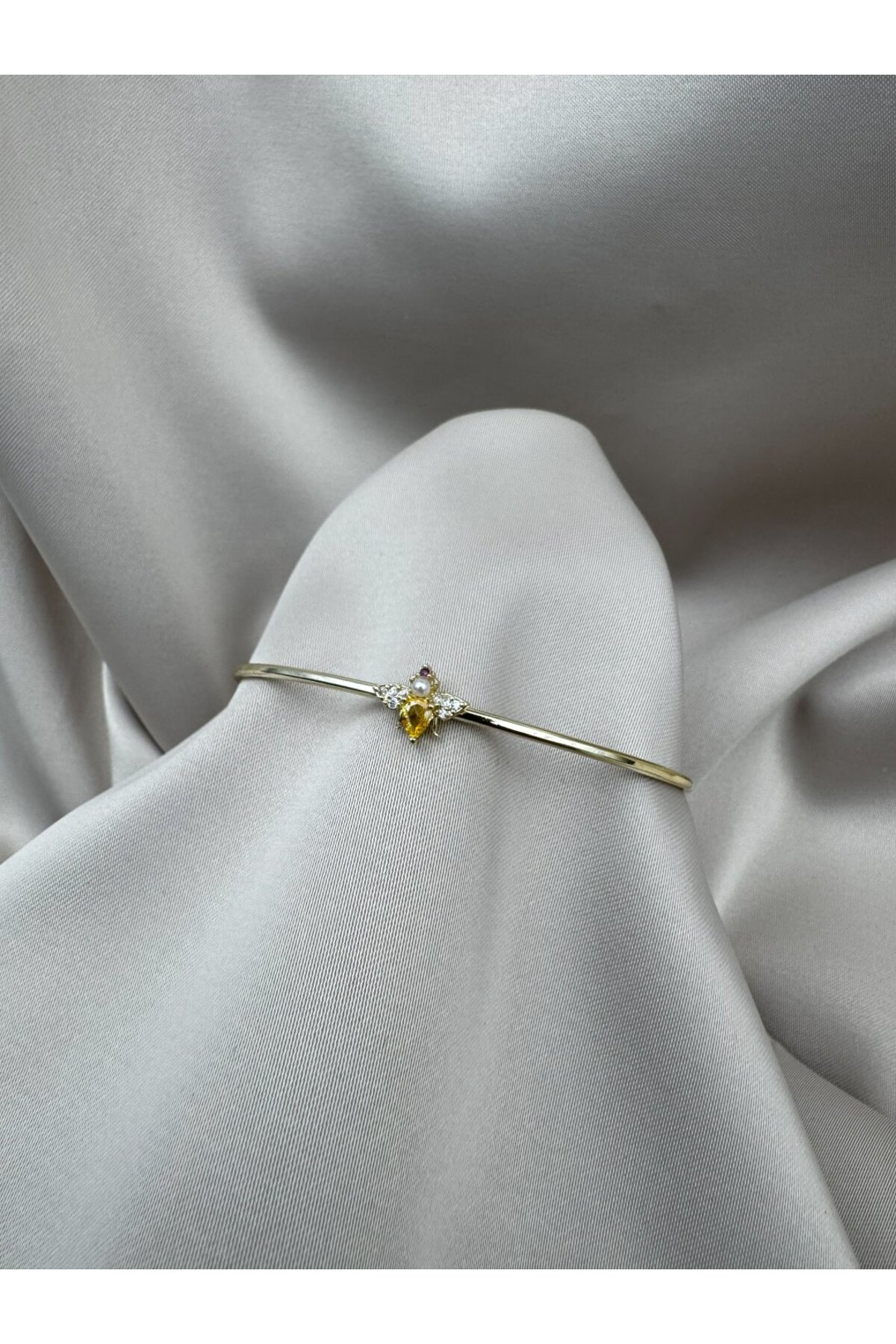 Zirkon Taşlı Arı Figürlü İnce Ayarlanabilir Bileklik