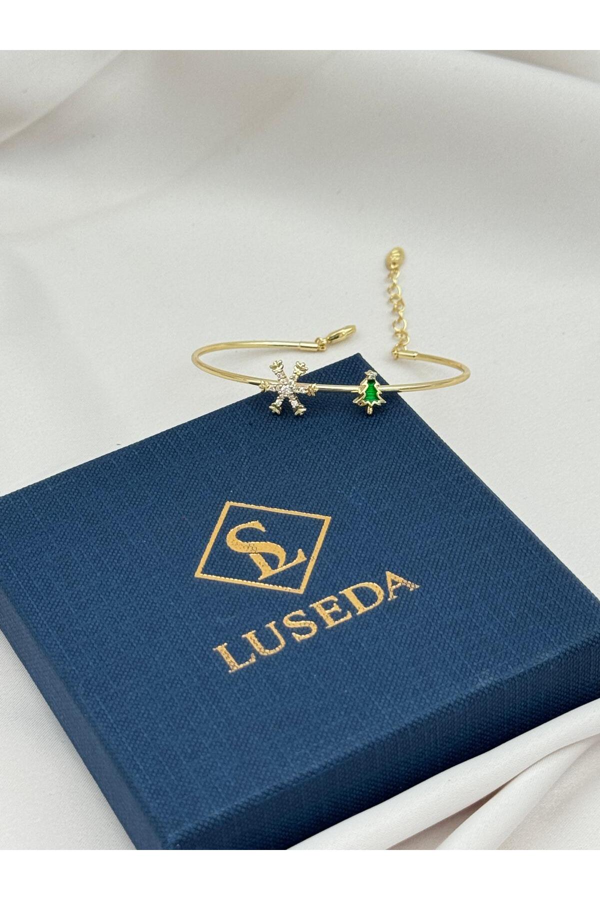 VIP Kar Tanesi ve Yılbaşı Ağacı Figürlü Ayarlanabilir Gold Bileklik