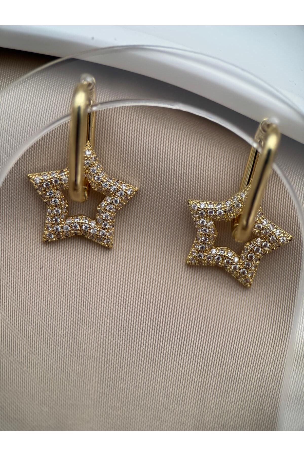 Zirkon Taşlı Yıldız Tasarımlı Kararmaz Gümüş Renk Çelik Küpe - gold