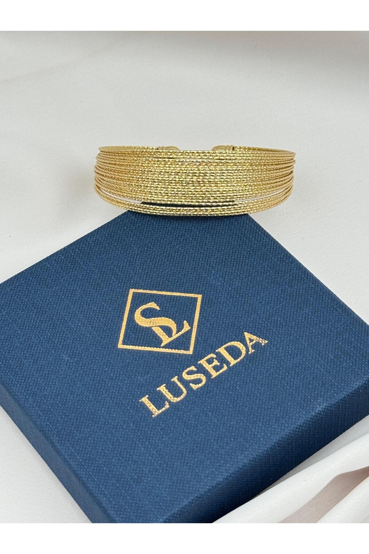 VIP Çok Sıralı Çizgi Dokulu Ayarlanabilir Gold Geniş Kelepçe Bileklik