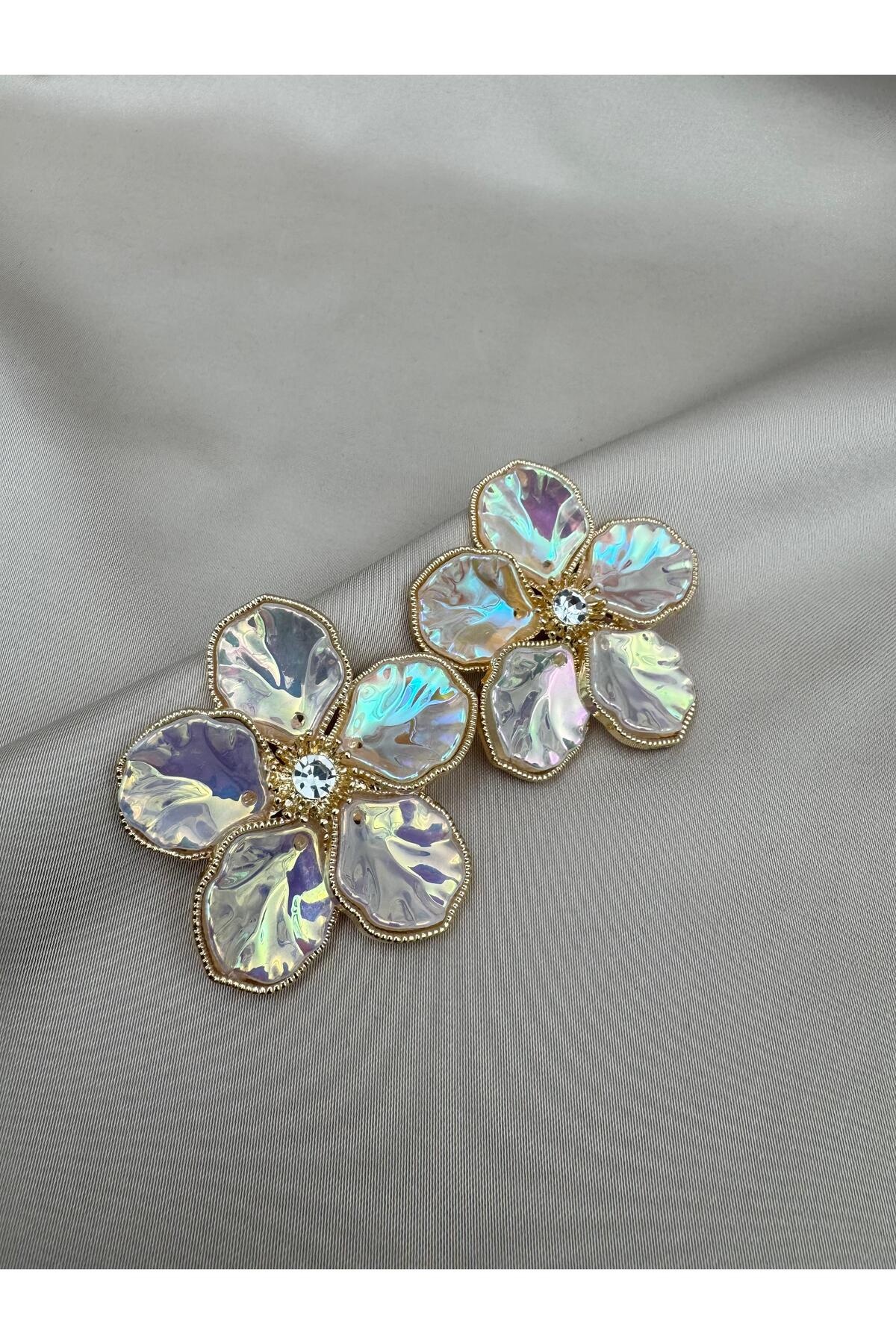 Işıltılı Görünümlü Çiçek Form Küpe