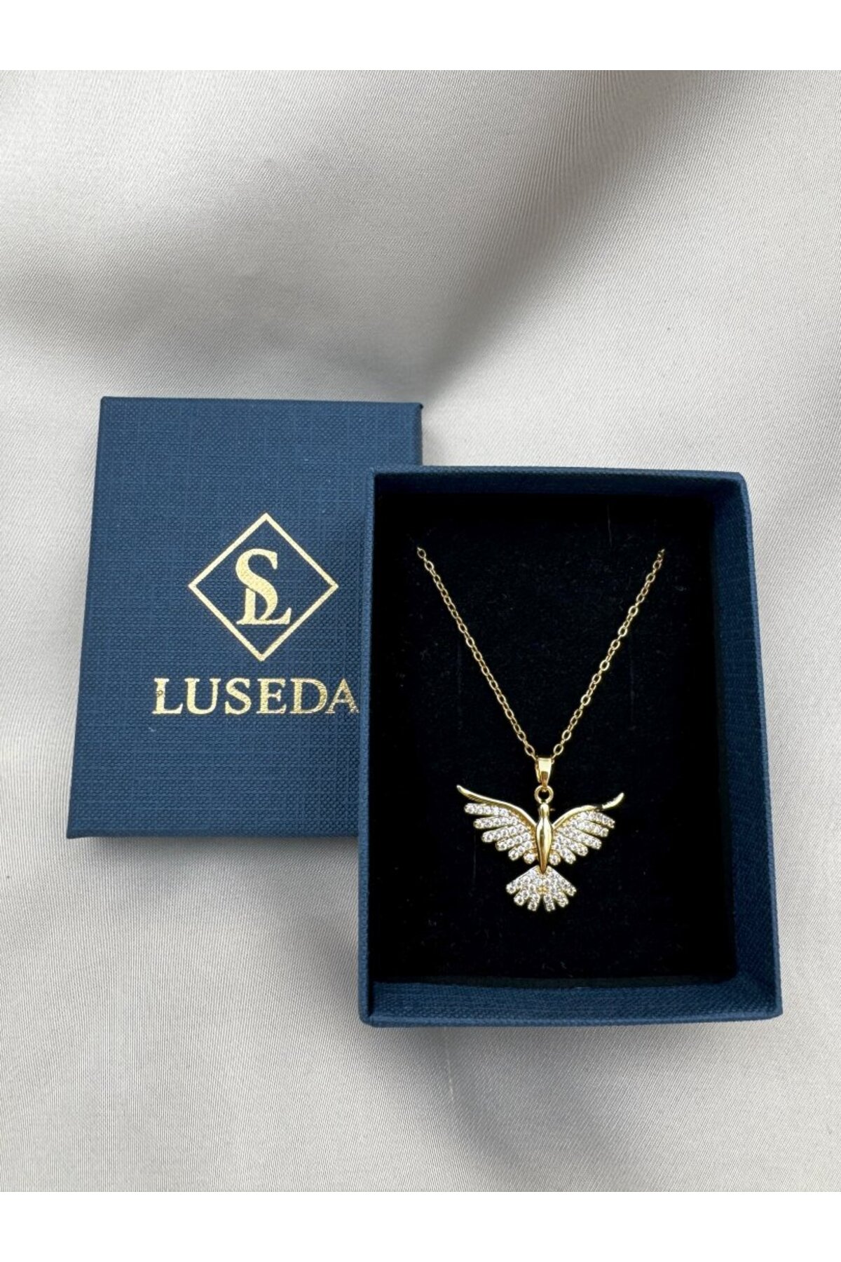 Anka Kuşu Figürlü Taşlı Gold Renk 40+5CM Ayarlanabilir Kolye