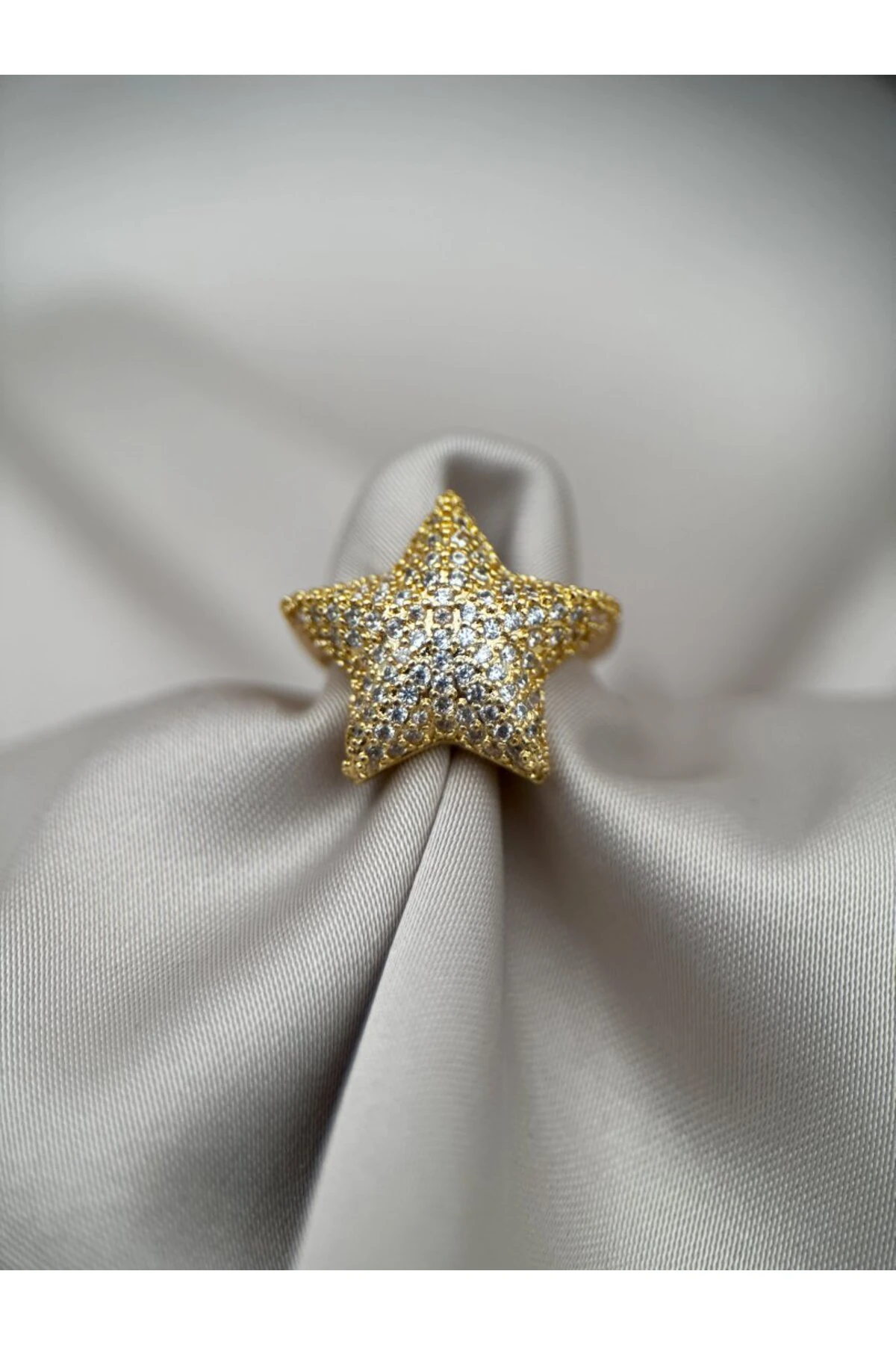 Gold Renk Kararmaz Yıldız Taşlı Kadın Yüzük
