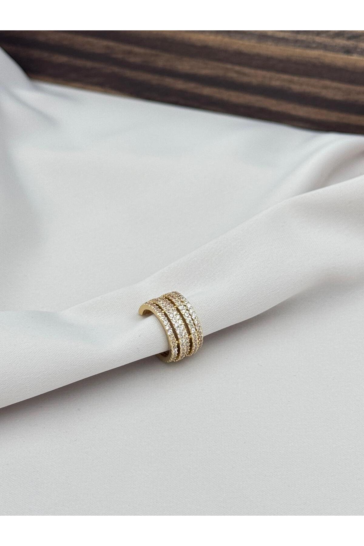Gold Renk Üç Sıra Zirkon Taşlı Ayarlanabilir Earcuff Kıkırdak Küpe