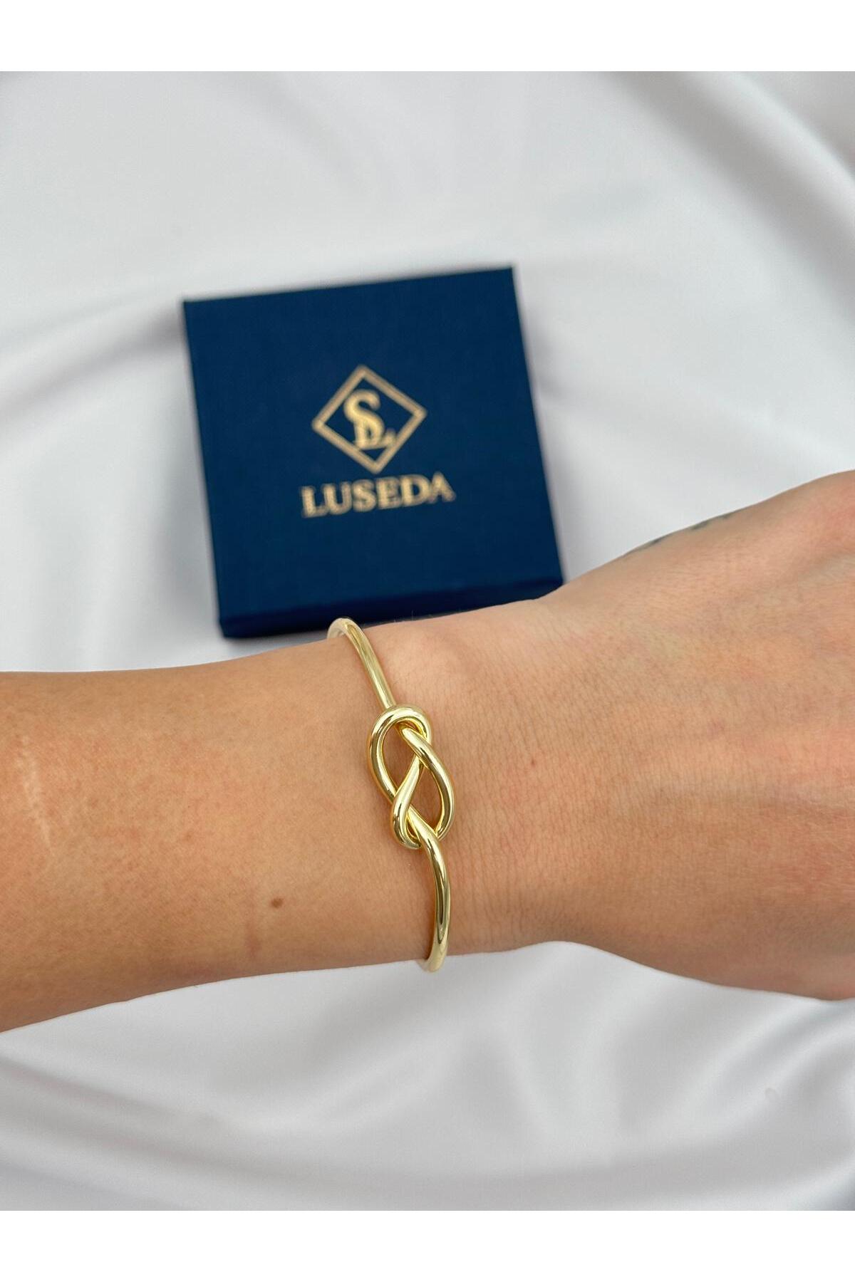 VIP Düğüm Detaylı Minimal Ayarlanabilir Gold Kelepçe Bileklik