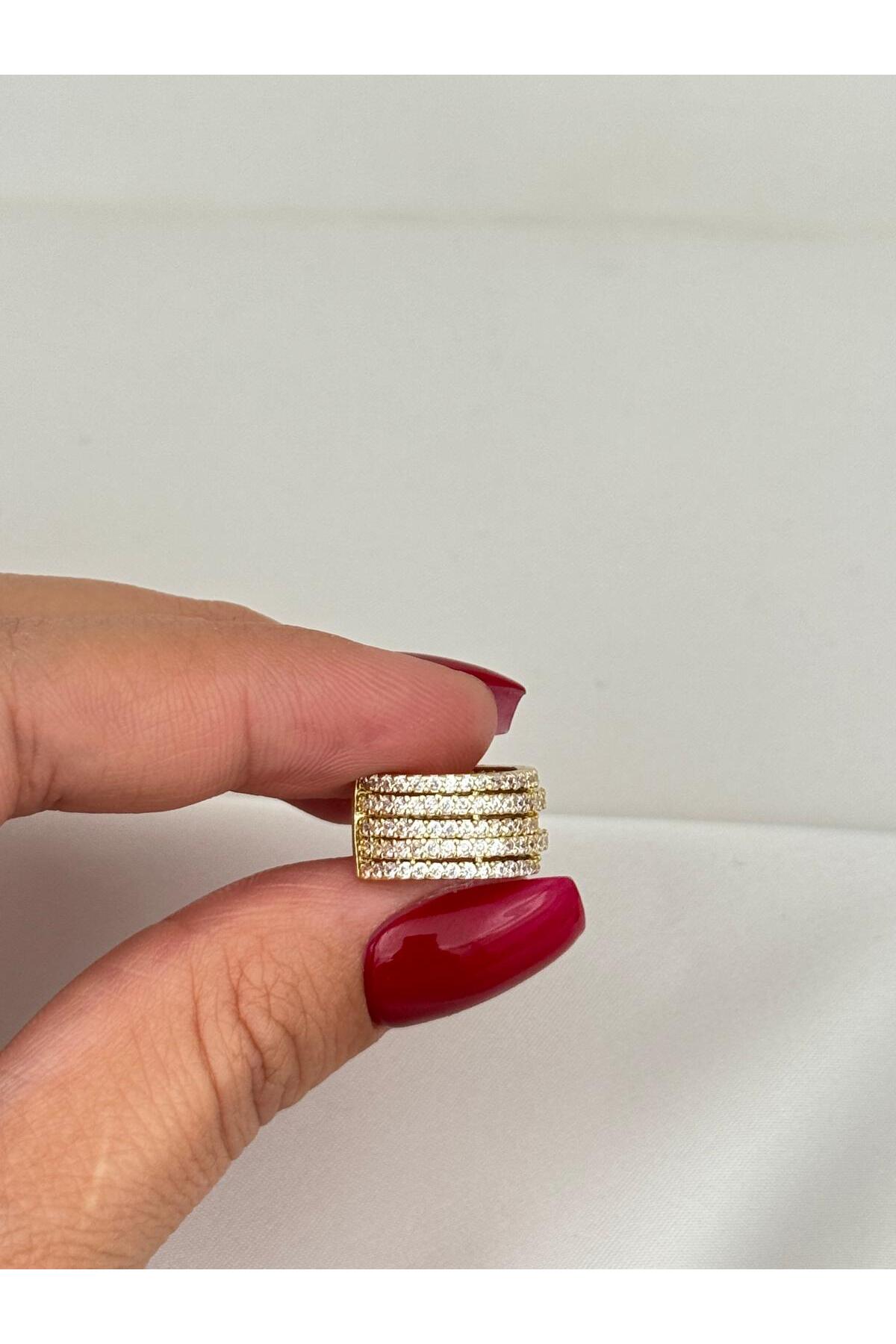 Gold Renk Üç Sıra Zirkon Taşlı Ayarlanabilir Earcuff Kıkırdak Küpe