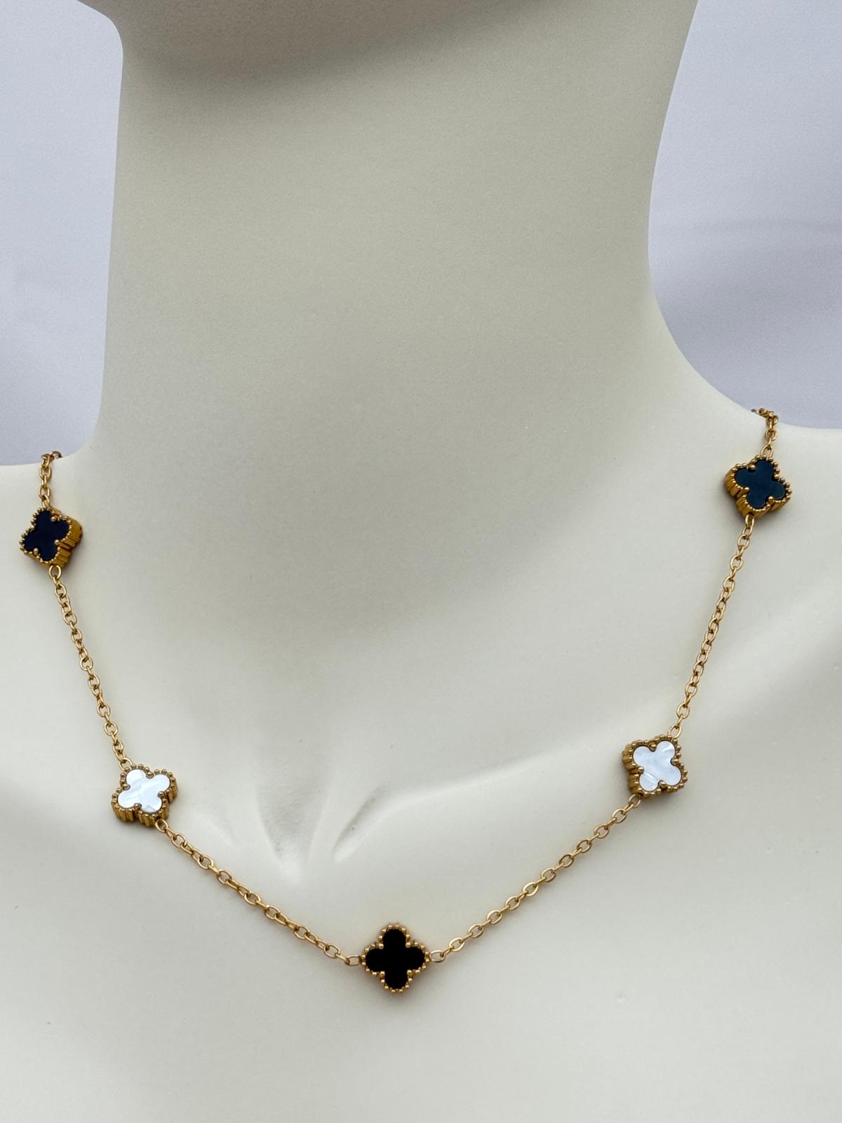 Gold Beyaz Renk Yonca Detaylı 40+5CM Ayarlanabilir Çelik Kolye - Gold Siyah Beyaz