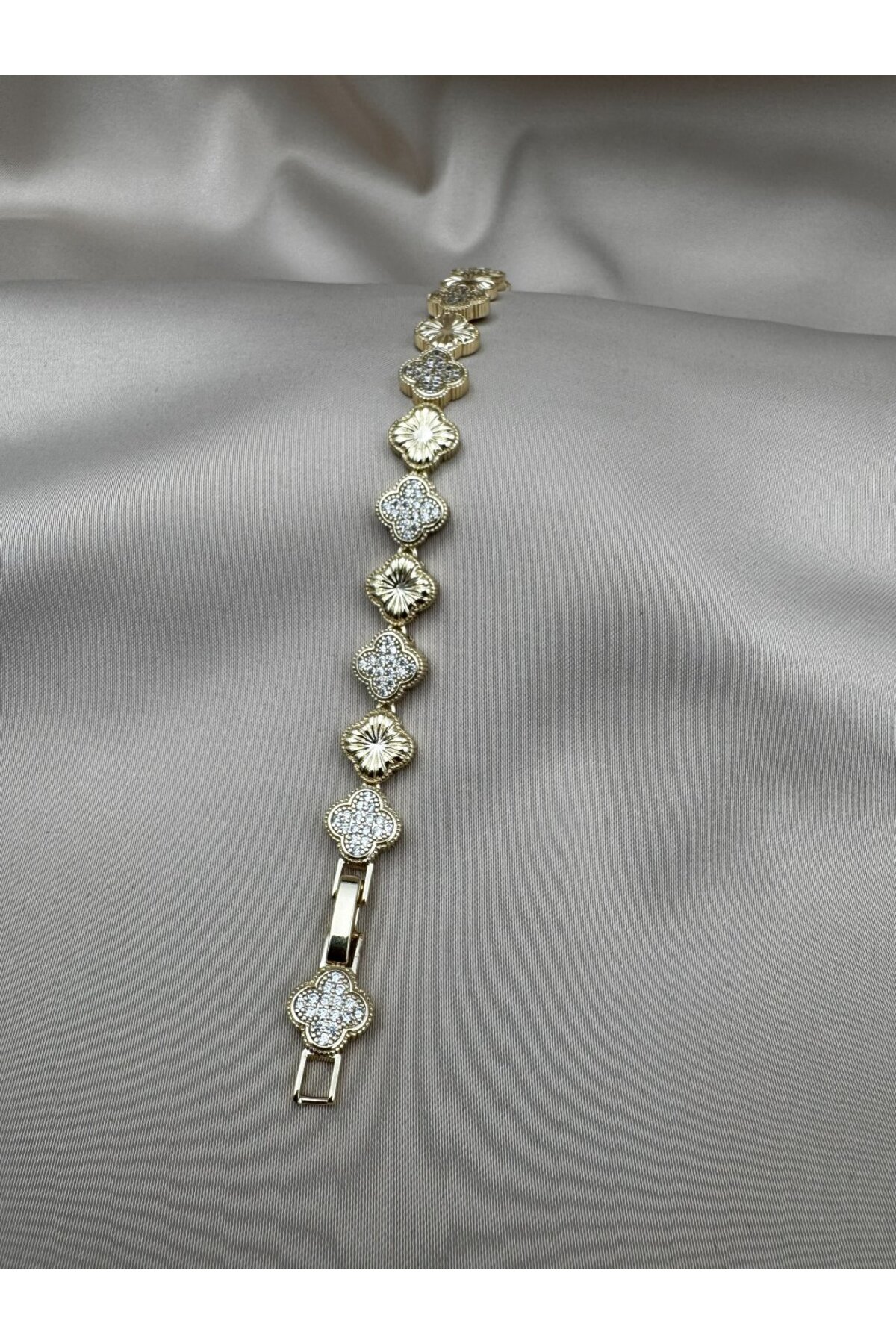 Dört Yapraklı Yonca Taşlı Gold 17+2CM Ayarlanabilir Bileklik