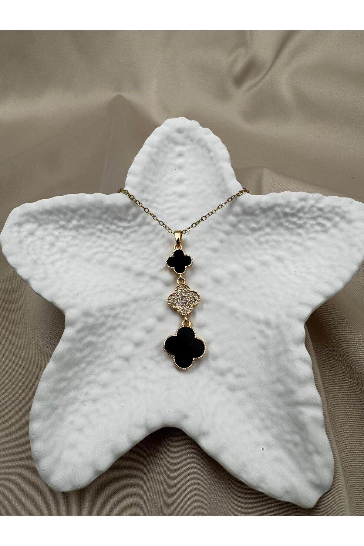 Gold Siyah Renk Yonca ve Taş Detaylı 40+5CM Kararmaz Çelik Kolye