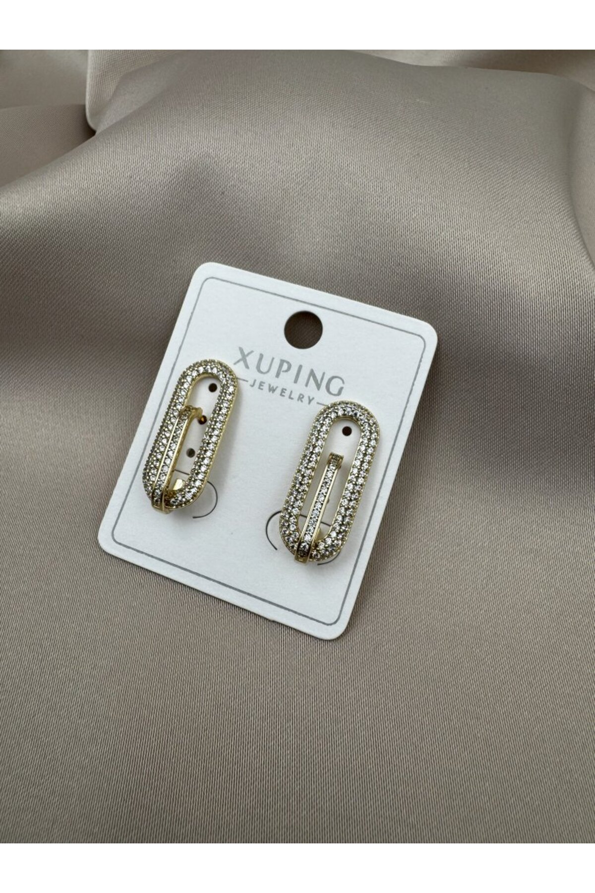 Oval köşeli Dikdörtgen Tasarım Taşlı Gold Küpe