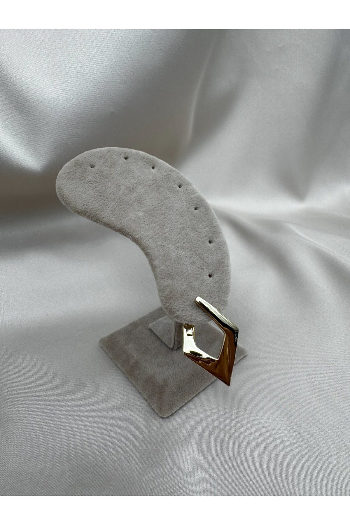 Geometrik Form Gold Renk Küpe