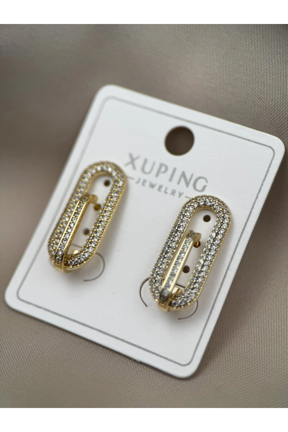 Oval köşeli Dikdörtgen Tasarım Taşlı Gold Küpe