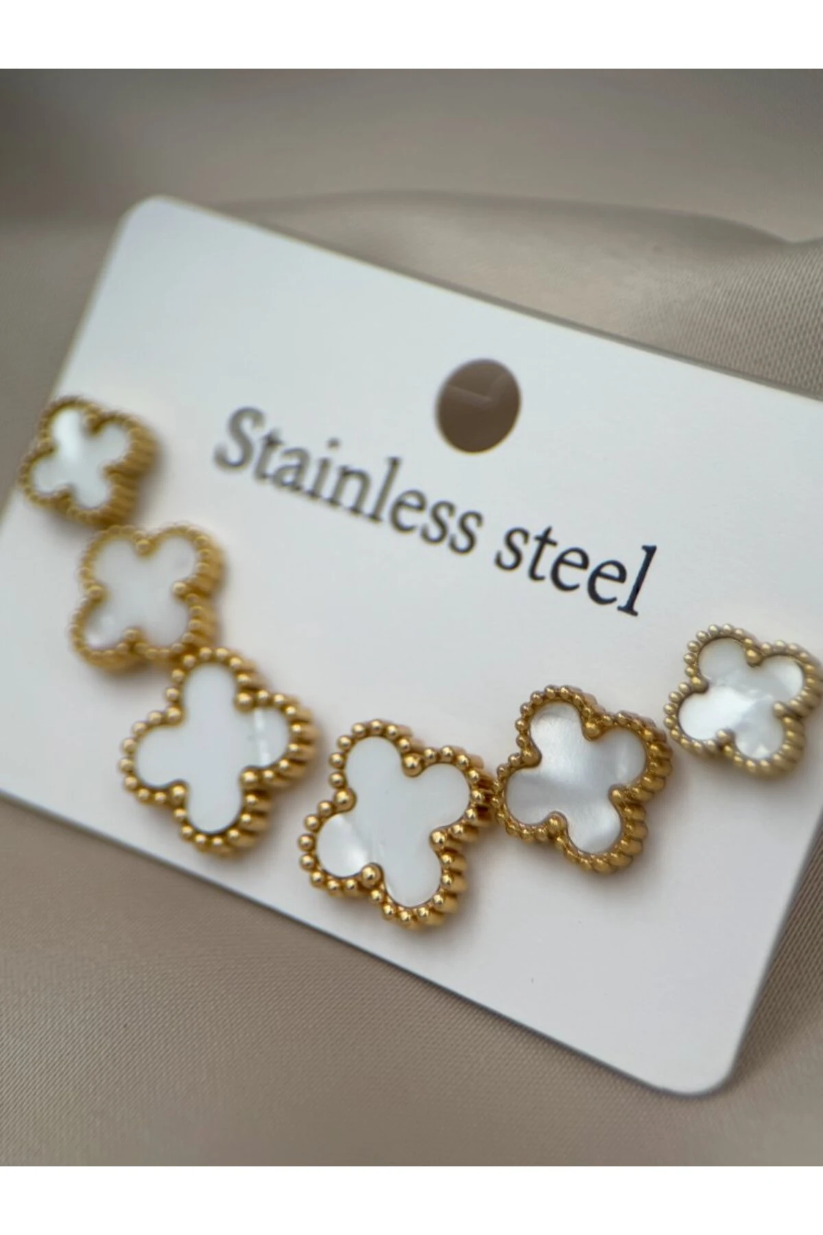 Gold Beyaz Renk Kararmaz Çelik Yonca Küpe