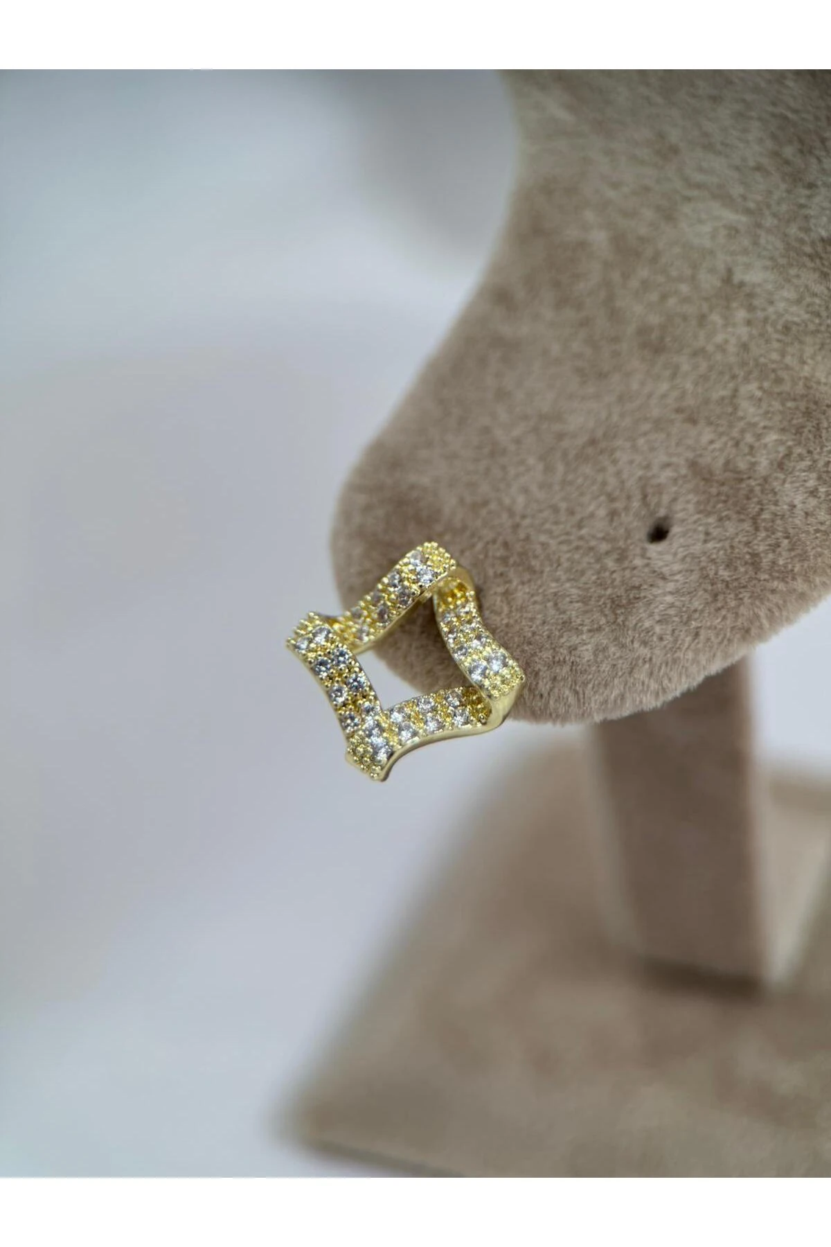 VIP Kare Form Gold Renk Zirkon Taşlı Çelik Küpe