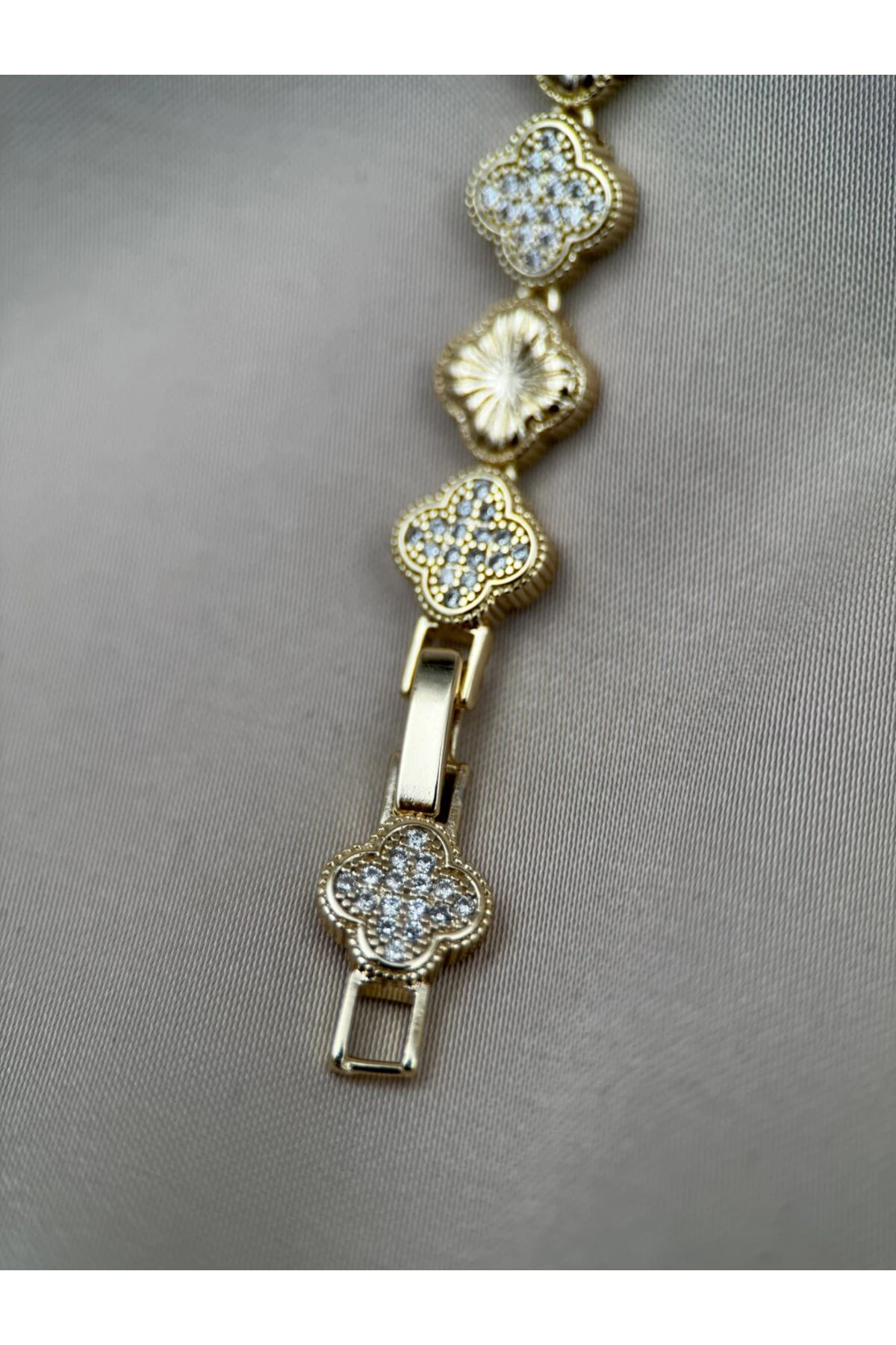 Dört Yapraklı Yonca Taşlı Gold 17+2CM Ayarlanabilir Bileklik